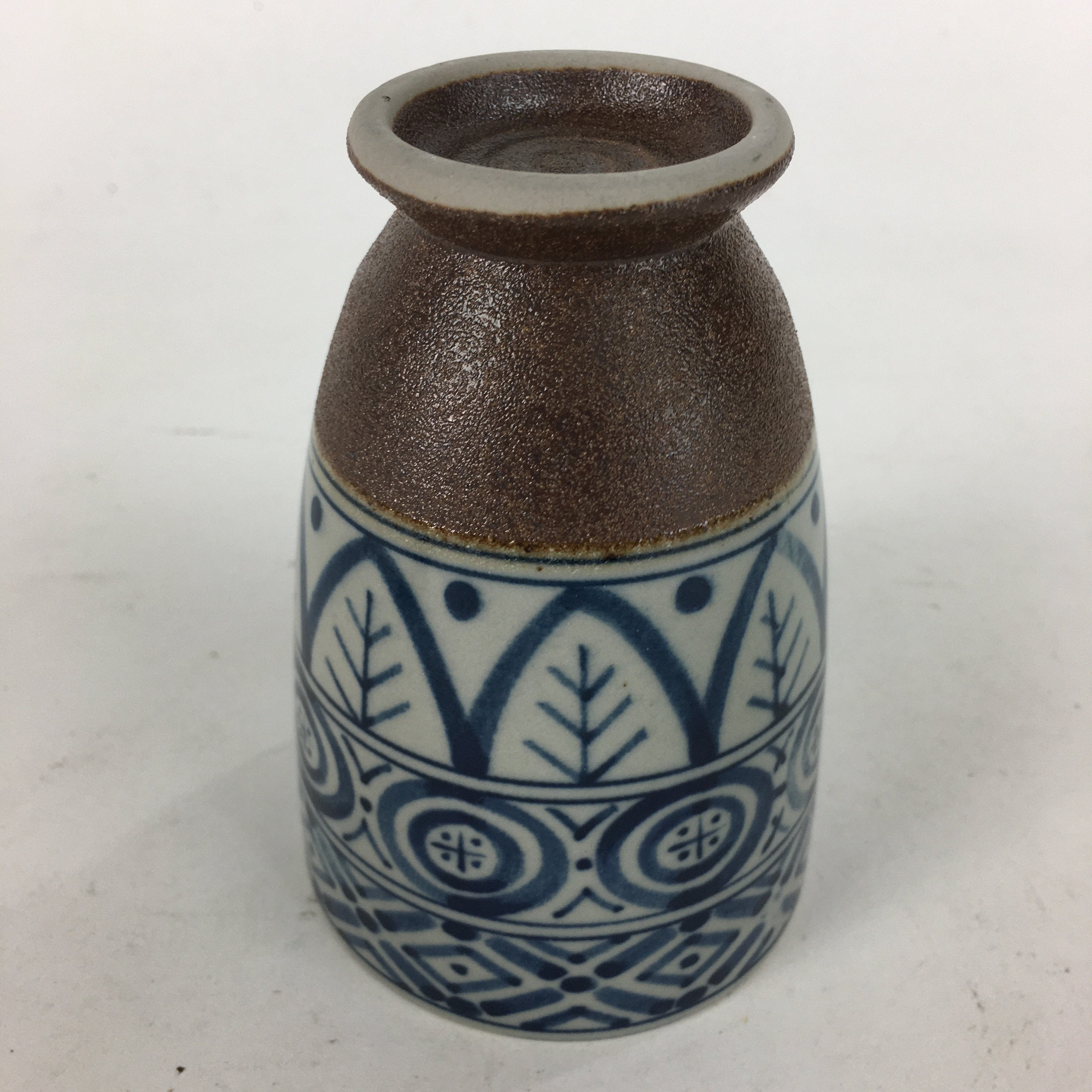 Japanese Ceramic Teacup Yunomi Vtg Blue Design Brown Bottom Sencha TC225