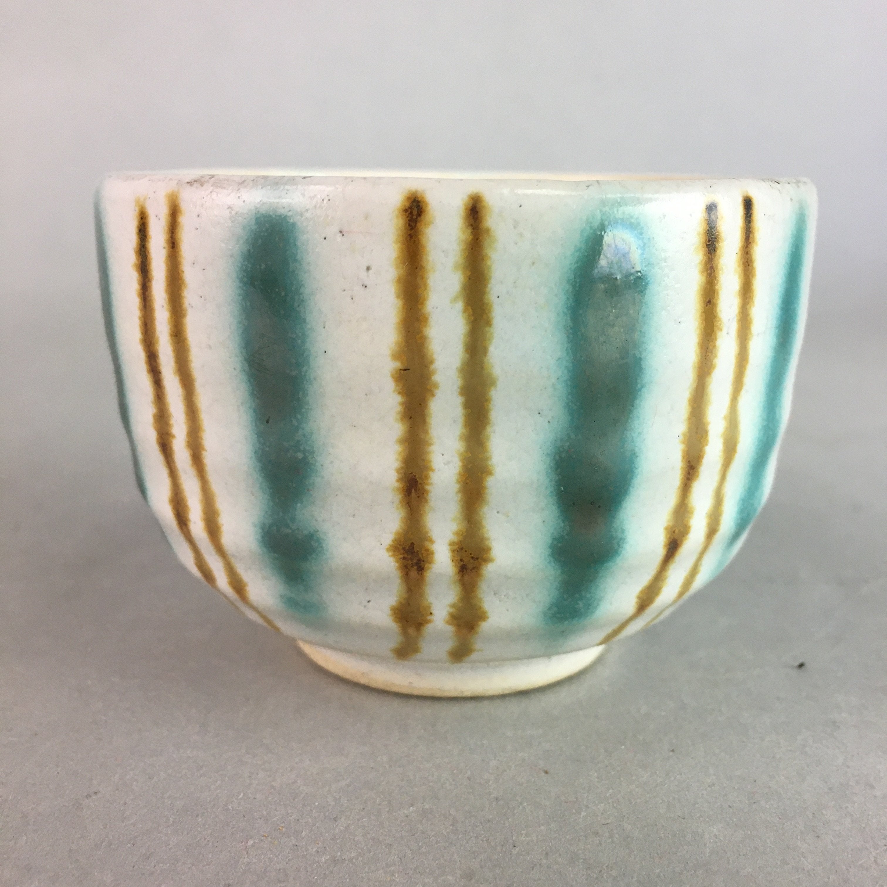 Japanese Ceramic Teacup Yunomi Vtg Pottery Green Brown White Sencha TC112