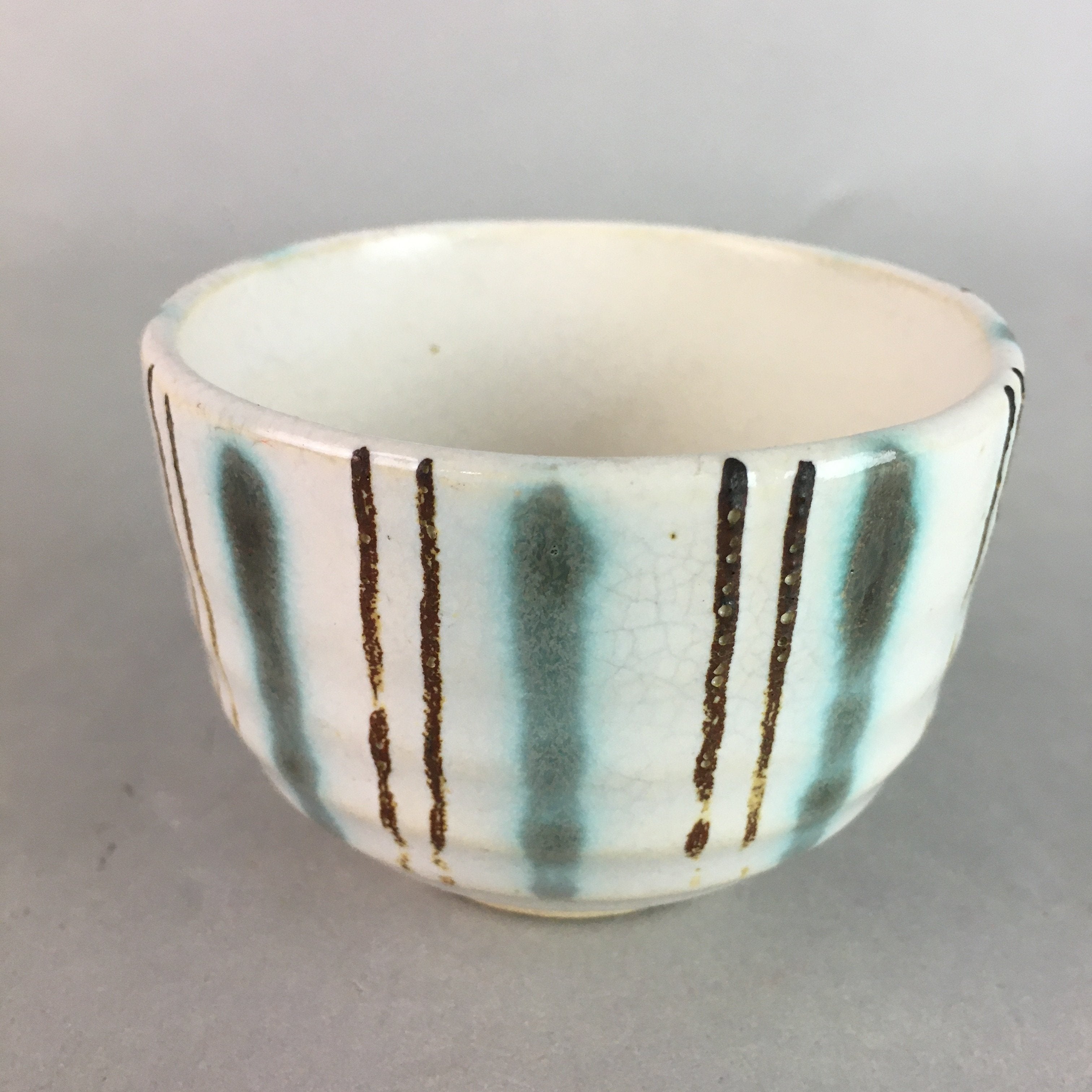 Japanese Ceramic Teacup Yunomi Vtg Pottery Green Brown White Sencha TC114