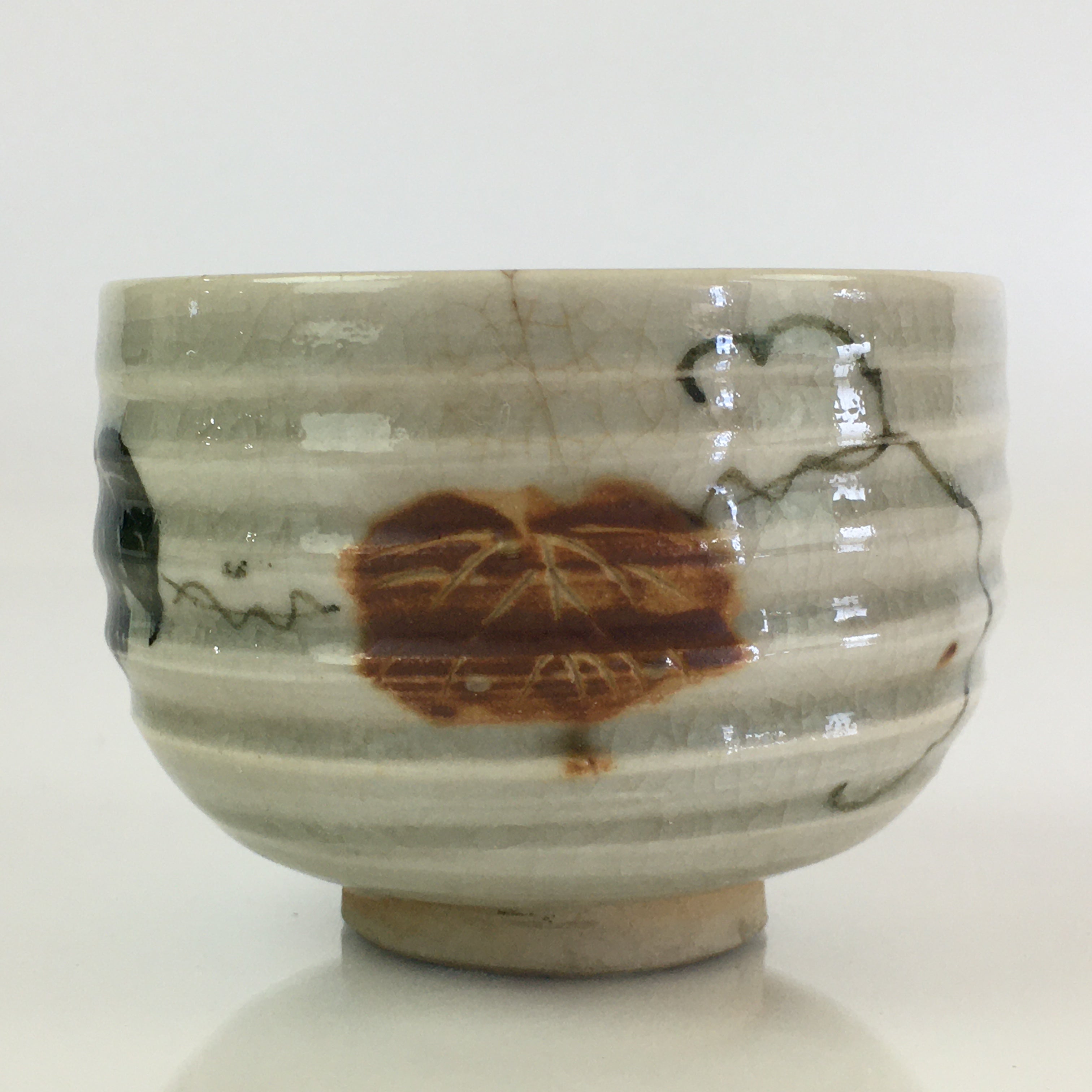 Japanese Ceramic Teacup Yunomi Vtg Vine Plant Leaves Sencha TC302