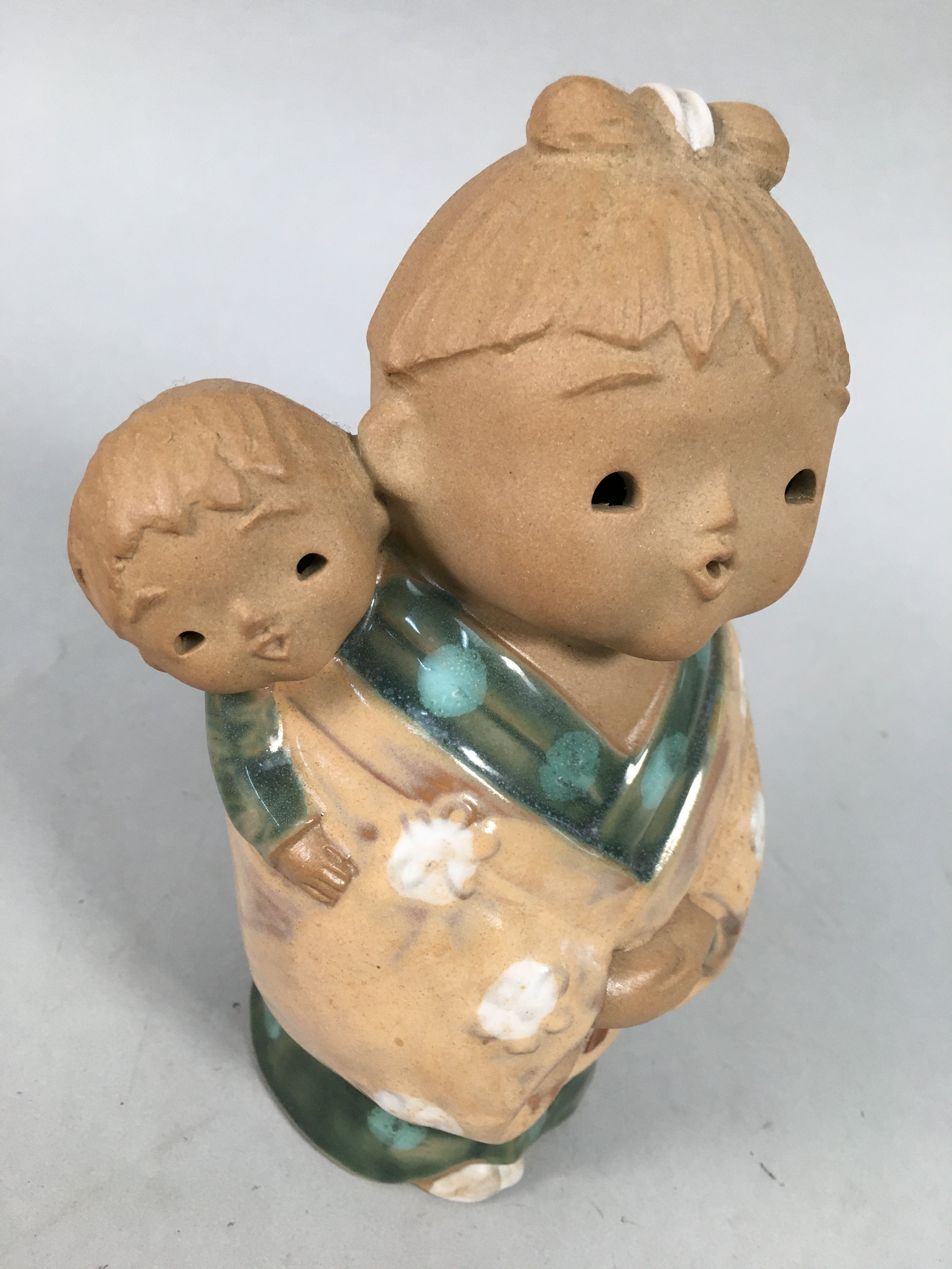 Japanese Ceramic kids Statue Vtg Kimono Girl Baby Babysitting Brown BD599