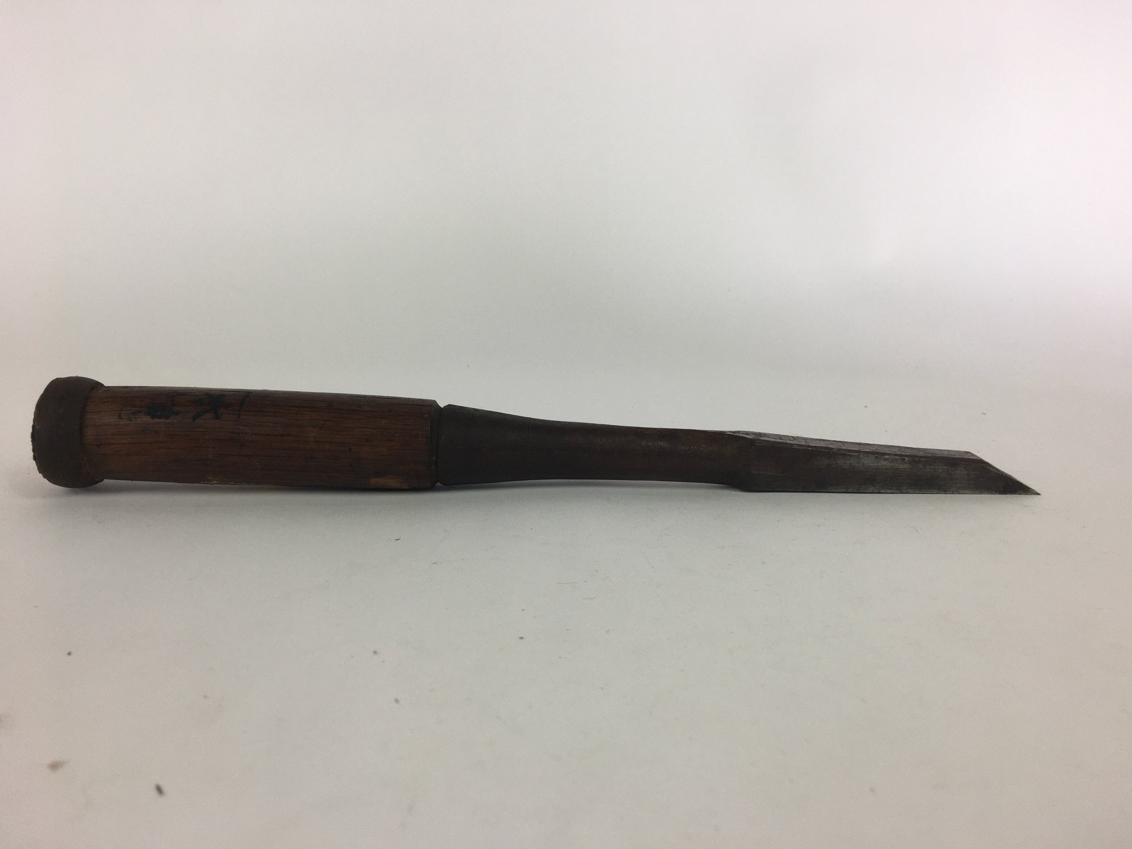 Japanese Chisel Nomi Carpentry Vtg Woodworking Tool 29.3 cm Blade 15 mm T196