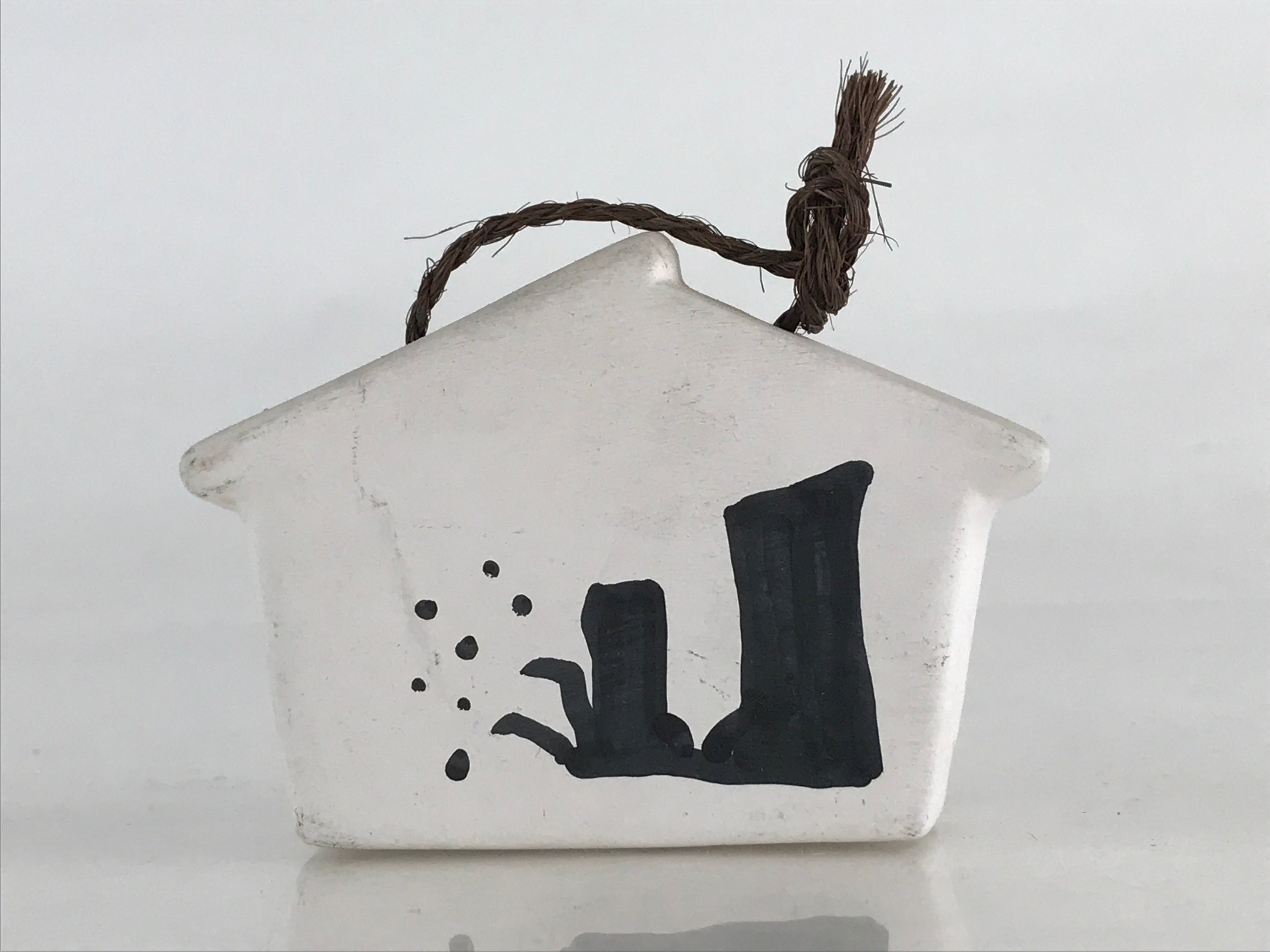 Japanese Clay Bell Dorei Tsuchi-Suzu Ceramic Doll Awaji Suisenkyo White Amulet D