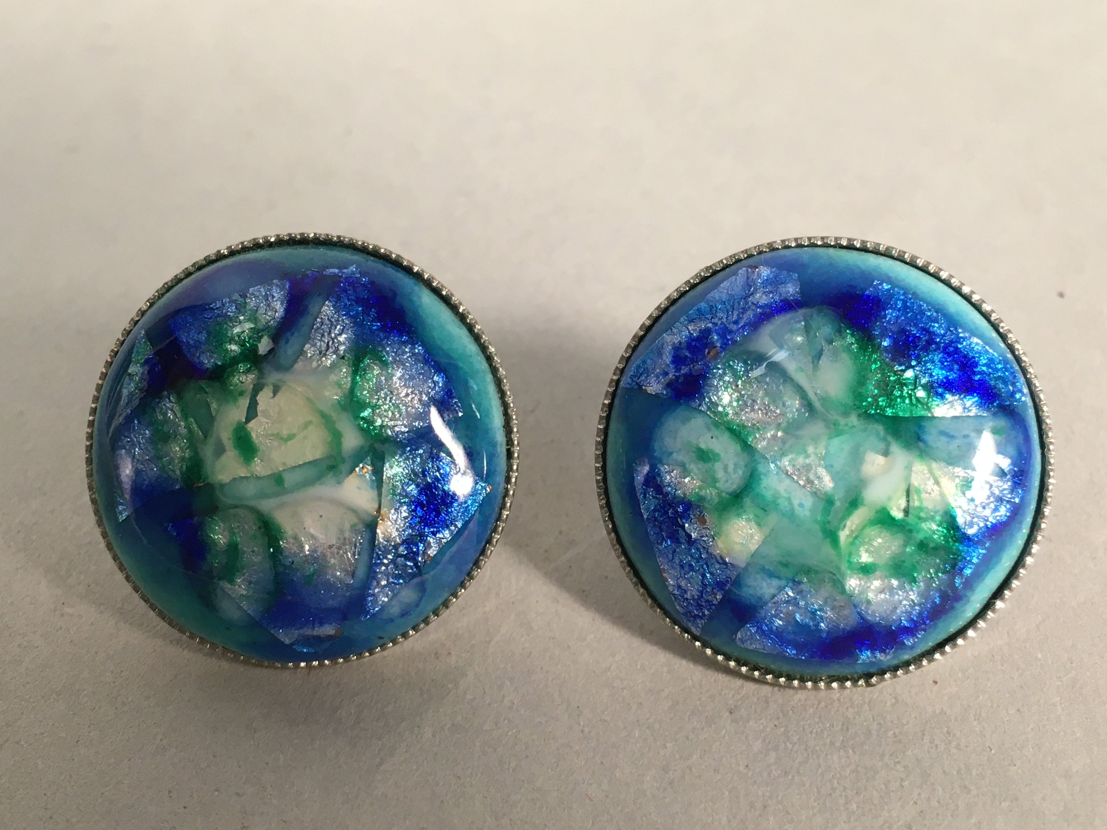 Japanese Cloisonne Earrings Vtg Metal Glass Shippo Round Blue Green White JK77