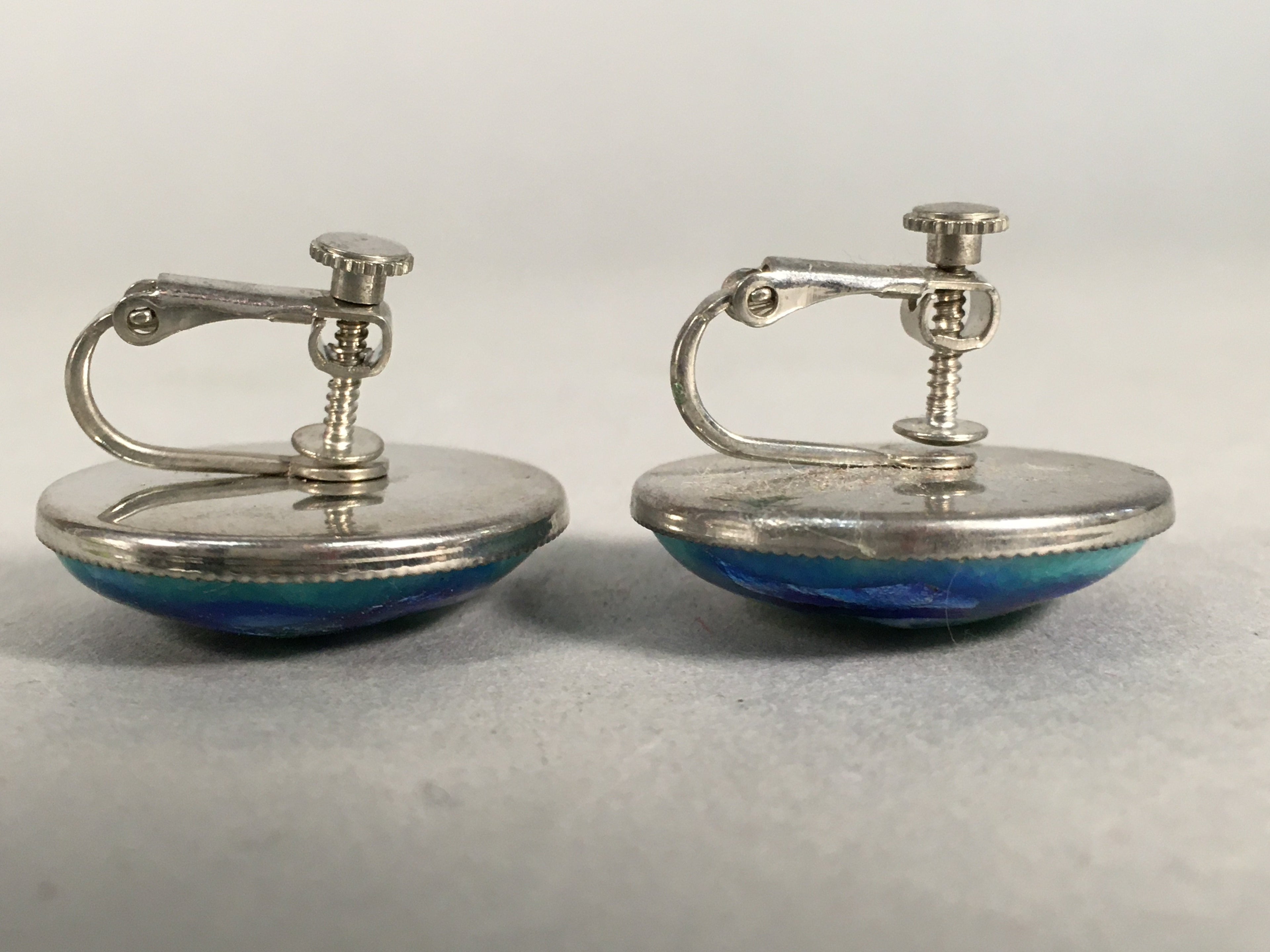 Japanese Cloisonne Earrings Vtg Metal Glass Shippo Round Blue Green White JK77