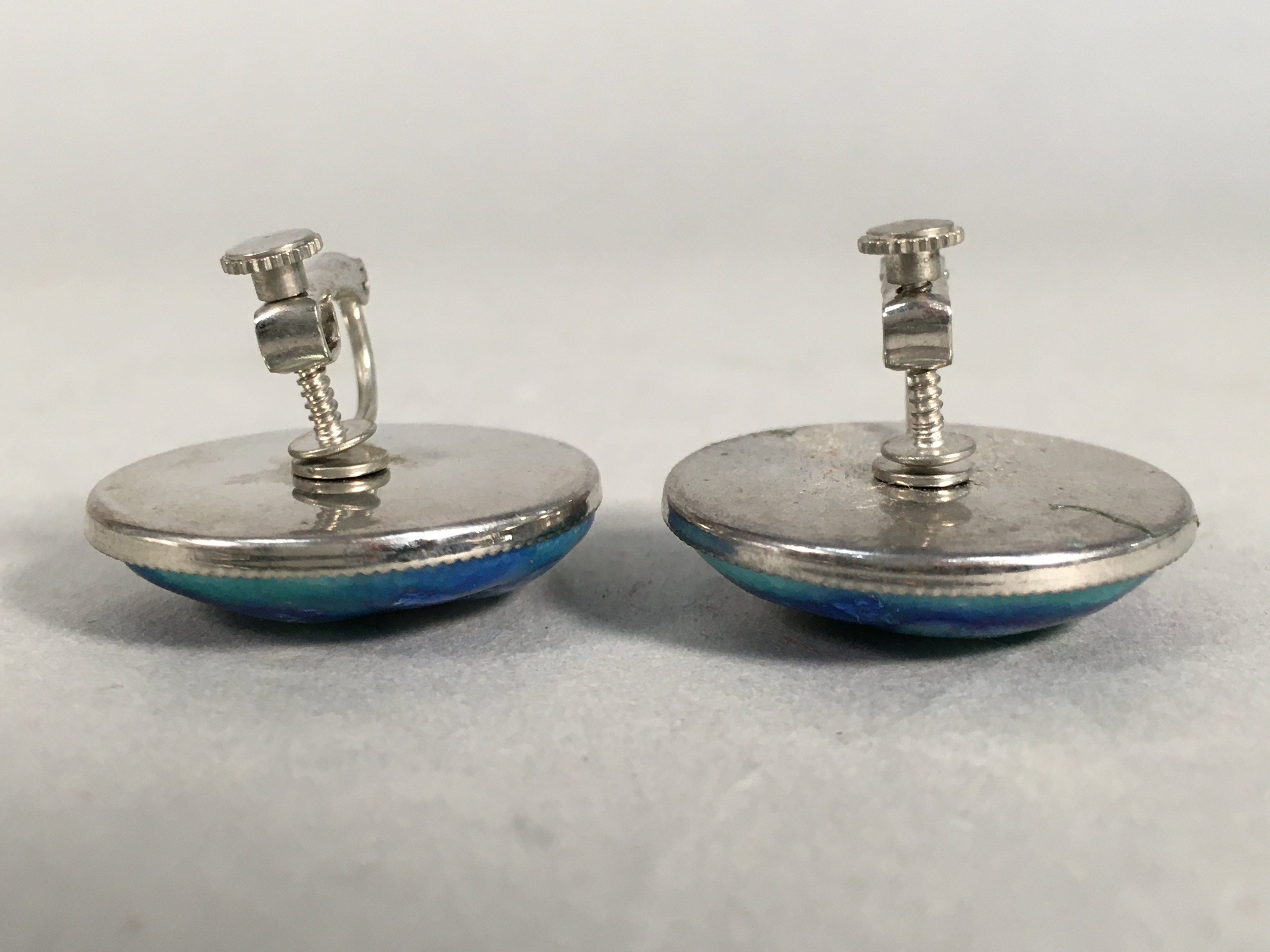 Japanese Cloisonne Earrings Vtg Metal Glass Shippo Round Blue Green White JK77