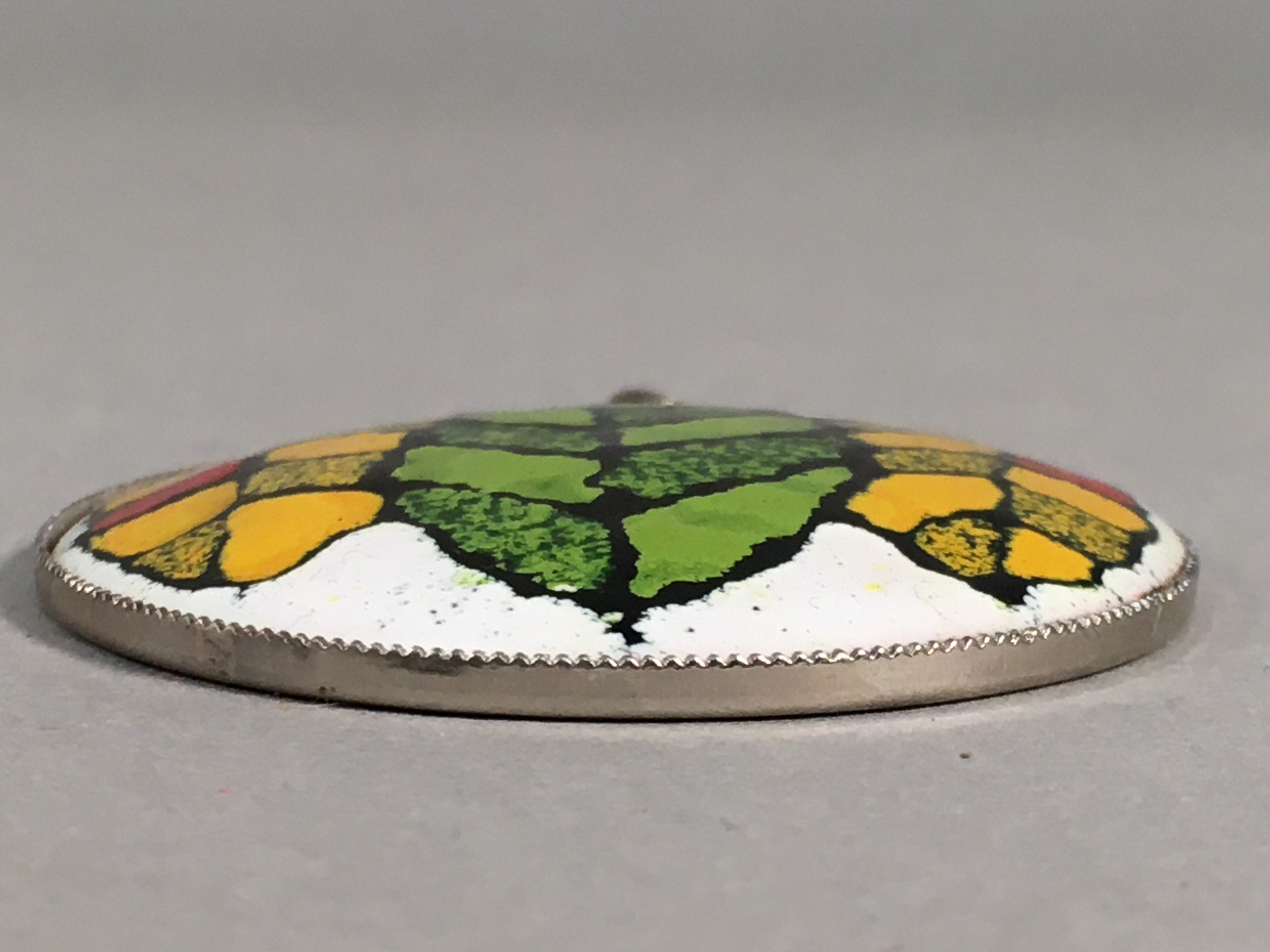 Japanese Cloisonne Round Pendant Vtg Metal Glass Leaf Green Yellow JK48