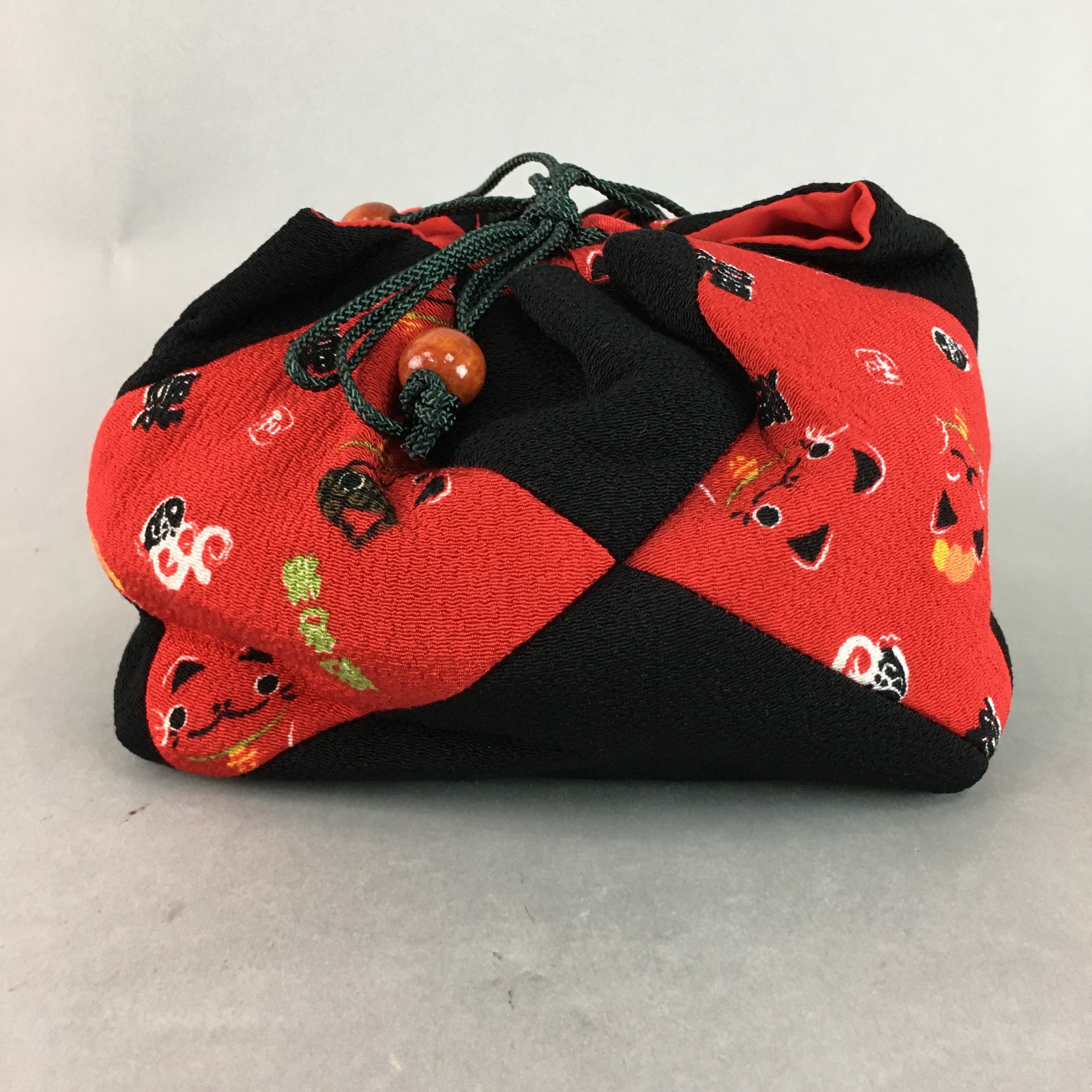 Japanese Cloth Drawstring Bag Vtg Fabric Kimono Pouch Black Red Manekineko KB8