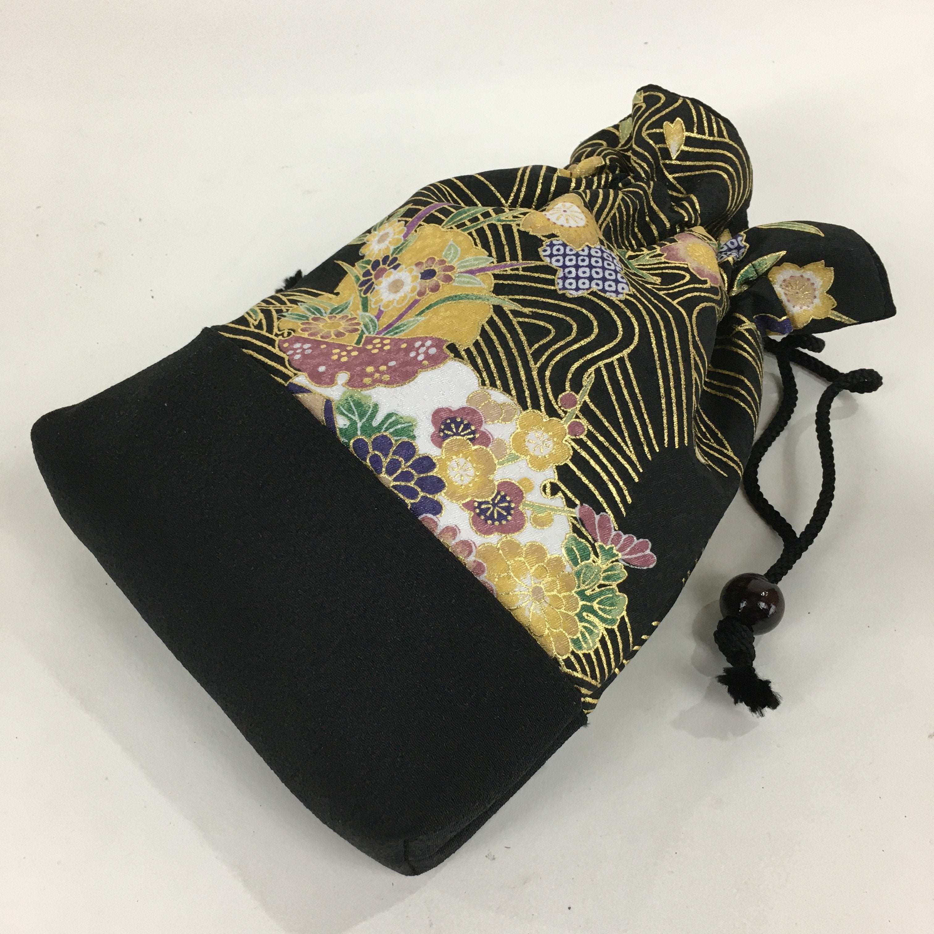 Japanese Cloth Drawstring Bag Vtg Kimono Fabric Pouch Black Kinchaku-Bukuro KB22