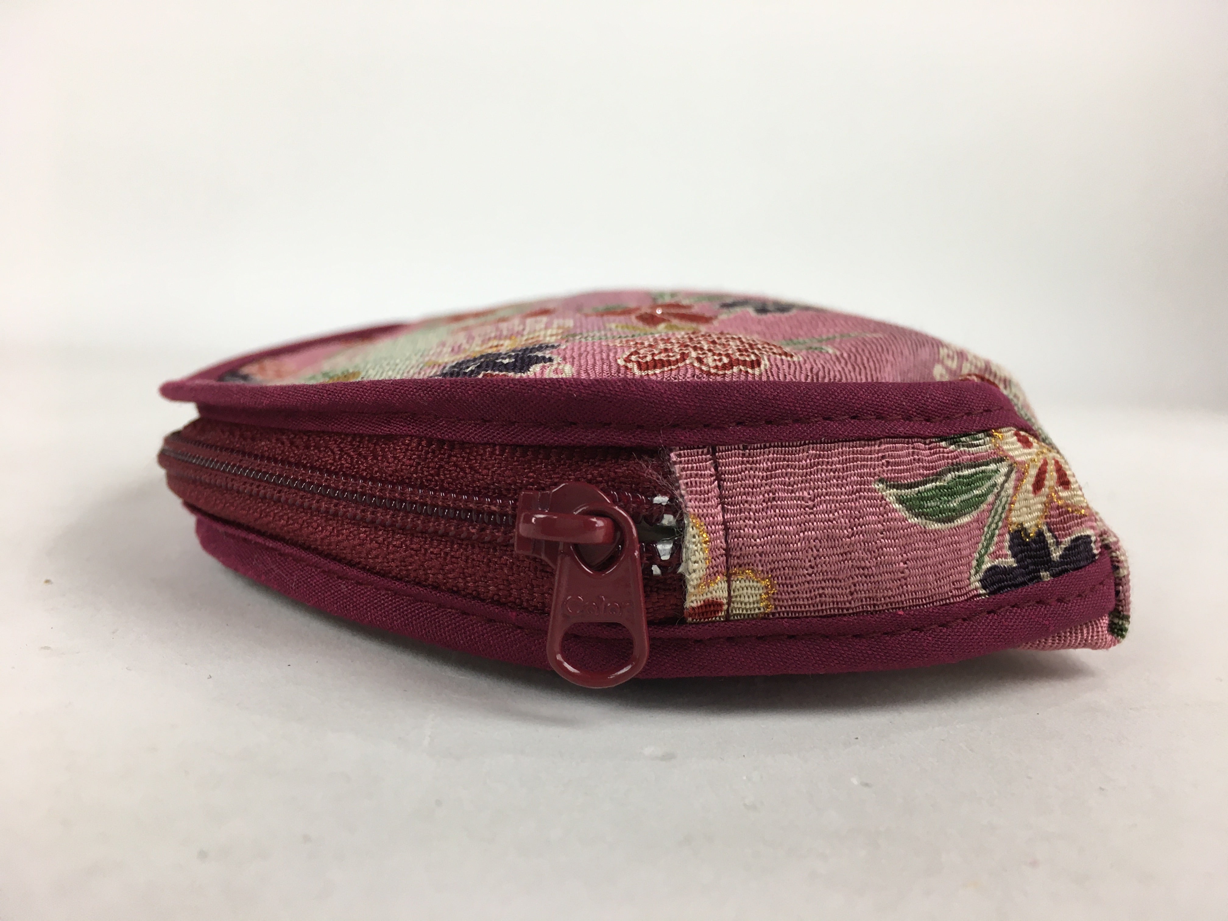 Japanese Fabric Pouch Vtg Pink Small Flowers Zipper Kimono Fukuro KB43