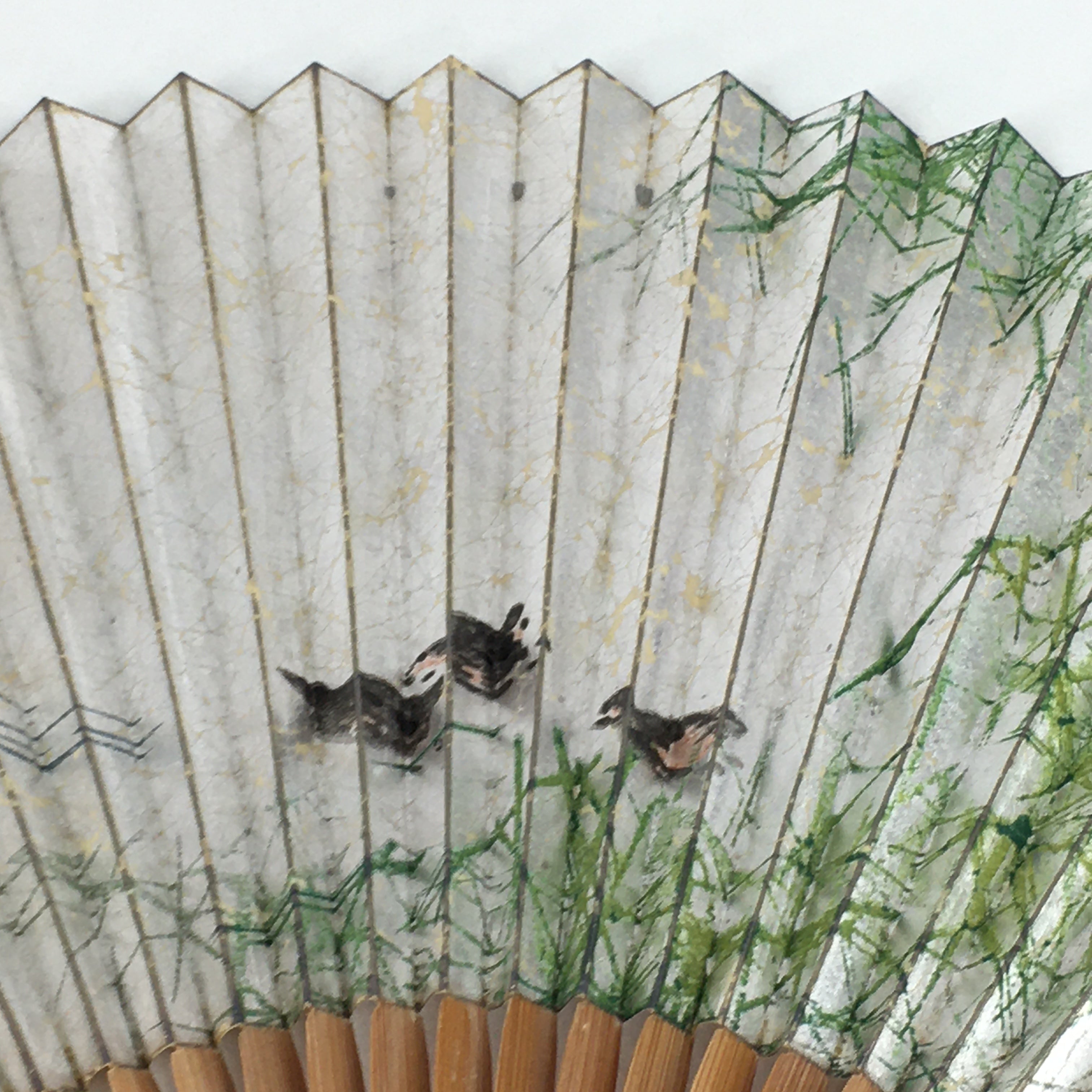 Japanese Folding Fan Vtg Sensu Bamboo Frame Silver Paper Birds 4D618