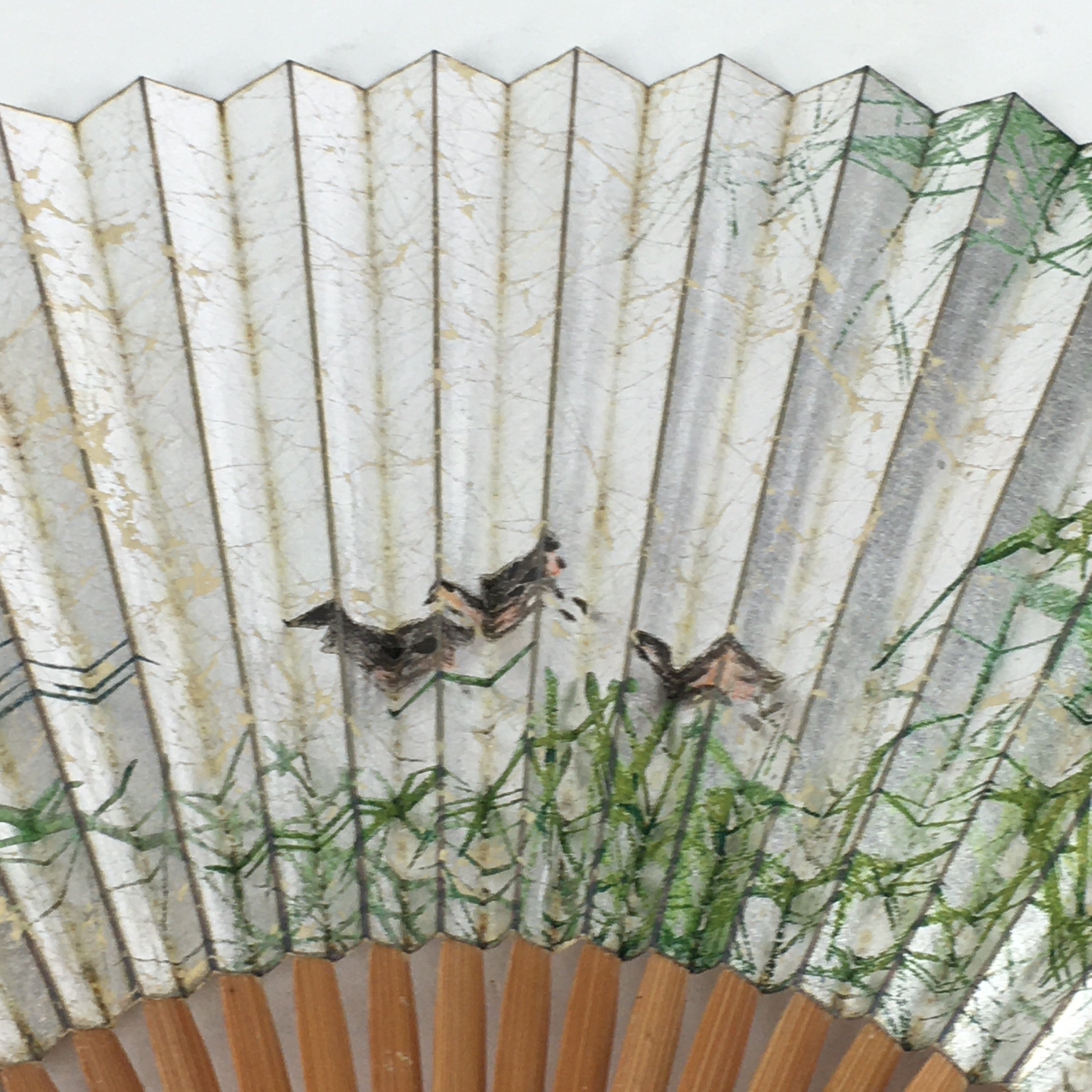 Japanese Folding Fan Vtg Sensu Bamboo Frame Silver Paper Birds 4D619