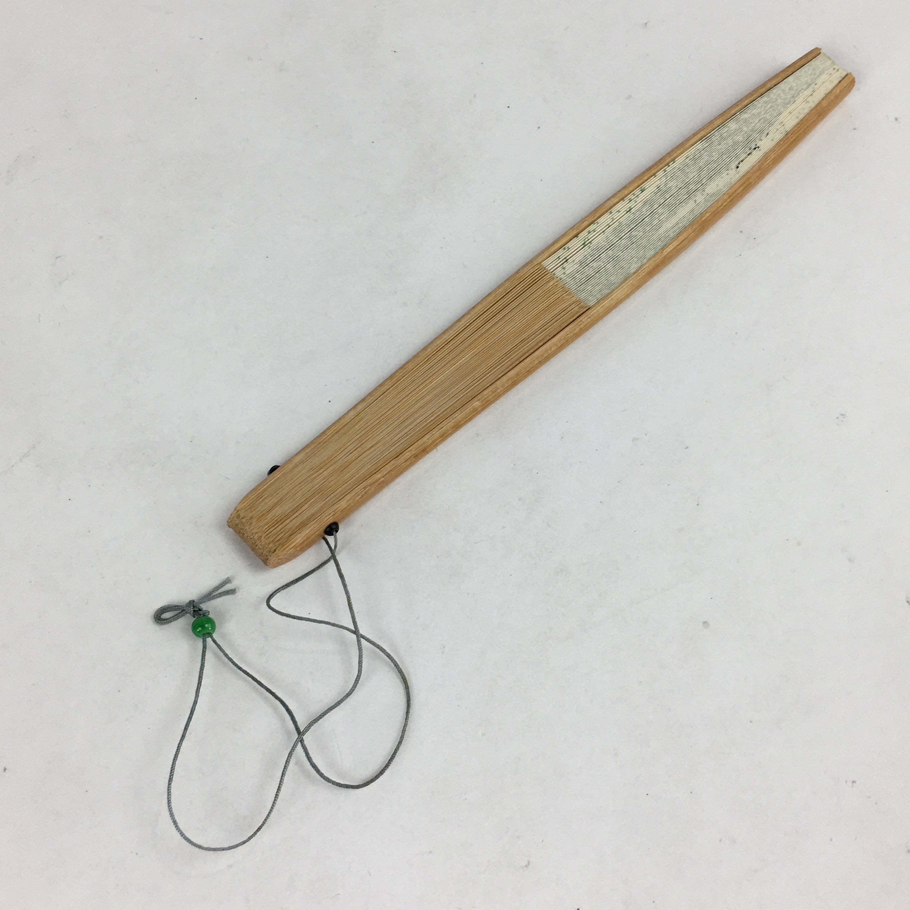 Japanese Folding Fan Vtg Sensu Bamboo Frame White Paper Cricket 4D596