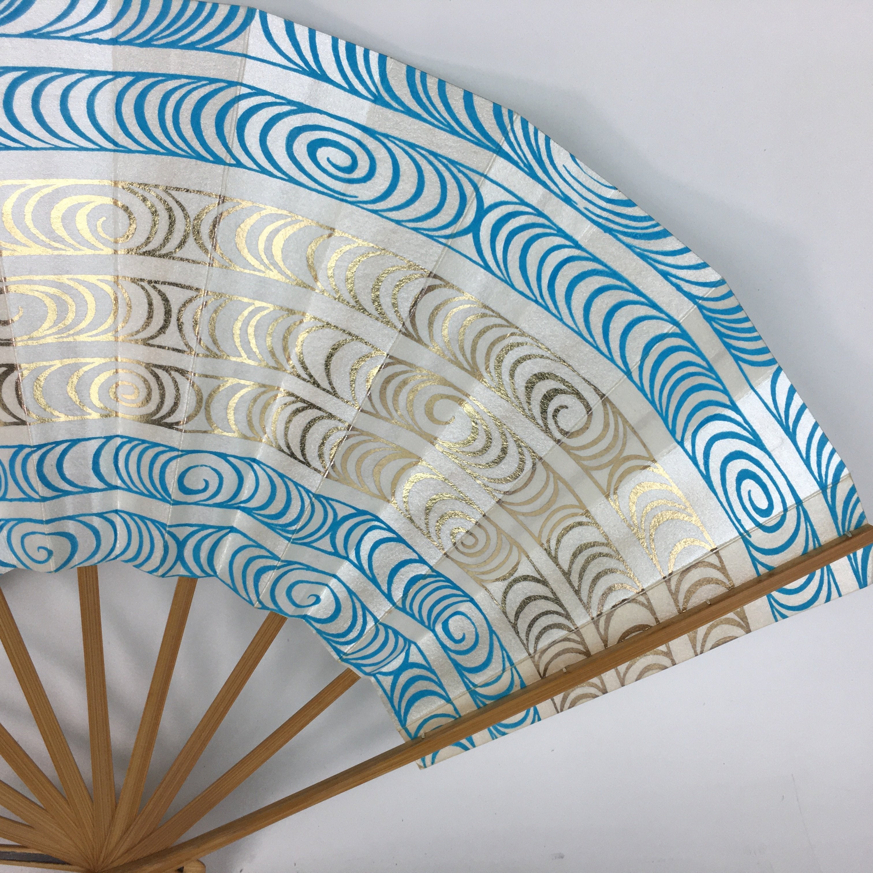 Japanese Folding Fan Vtg Sensu Paper Bamboo Frame Gold Blue Whirlpool 4D4503