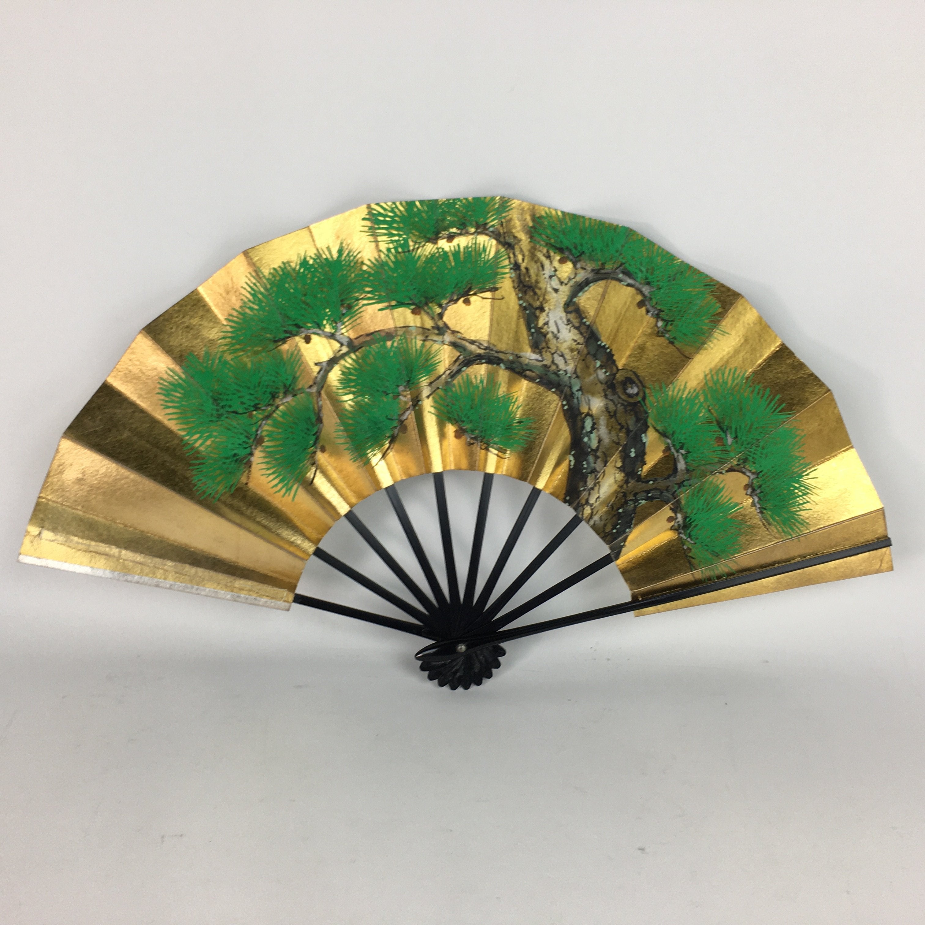 https://chidorivintage.com/cdn/shop/products/Japanese-Folding-Fan-Vtg-Sensu-Paper-Bamboo-Frame-Gold-Silver-Hand-painted-4D49_3910f581-e475-4c97-a5c4-25dd24d1ae71.jpg?v=1629533457