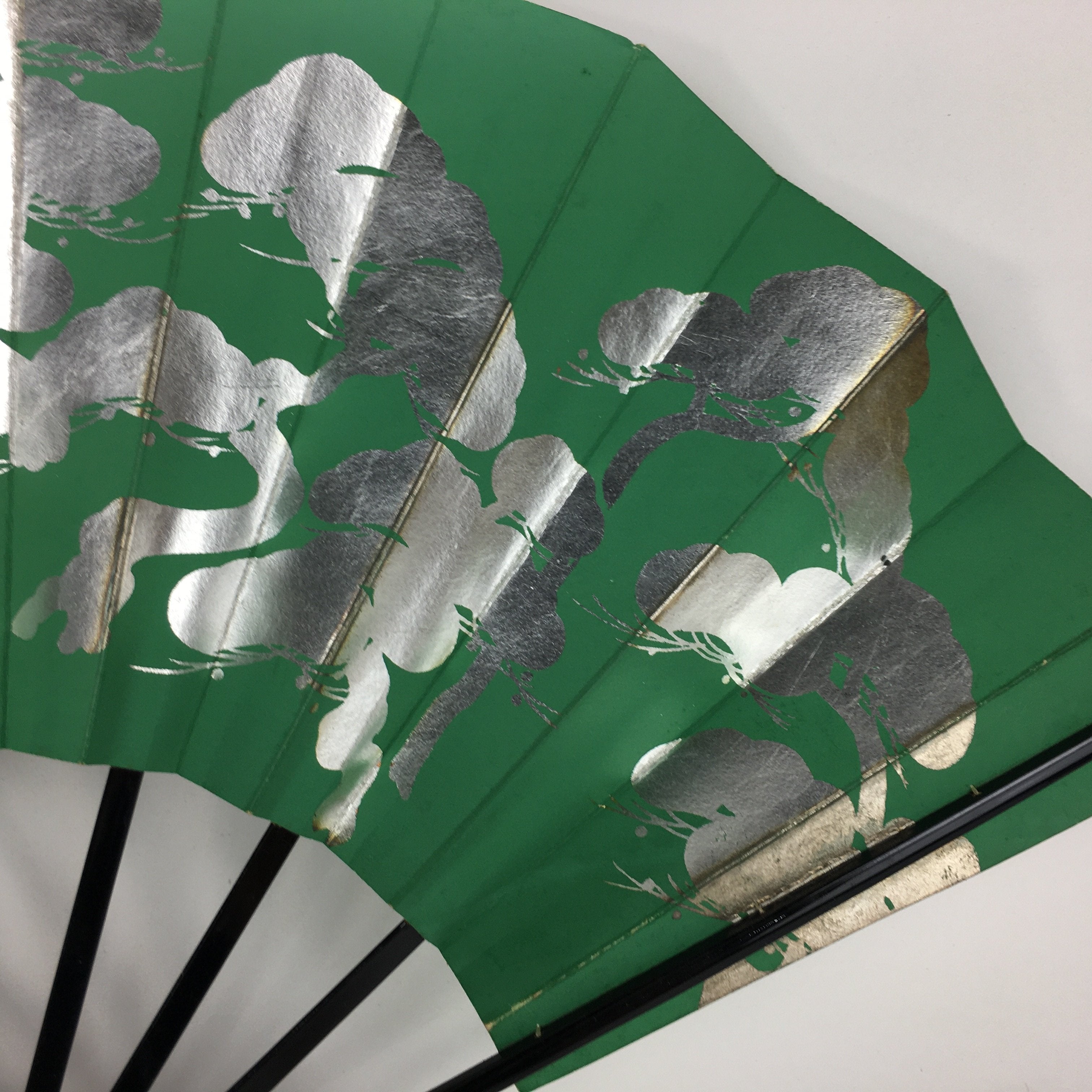 Japanese Folding Fan Vtg Sensu Paper Bamboo Frame Green Gold Silver 4D485