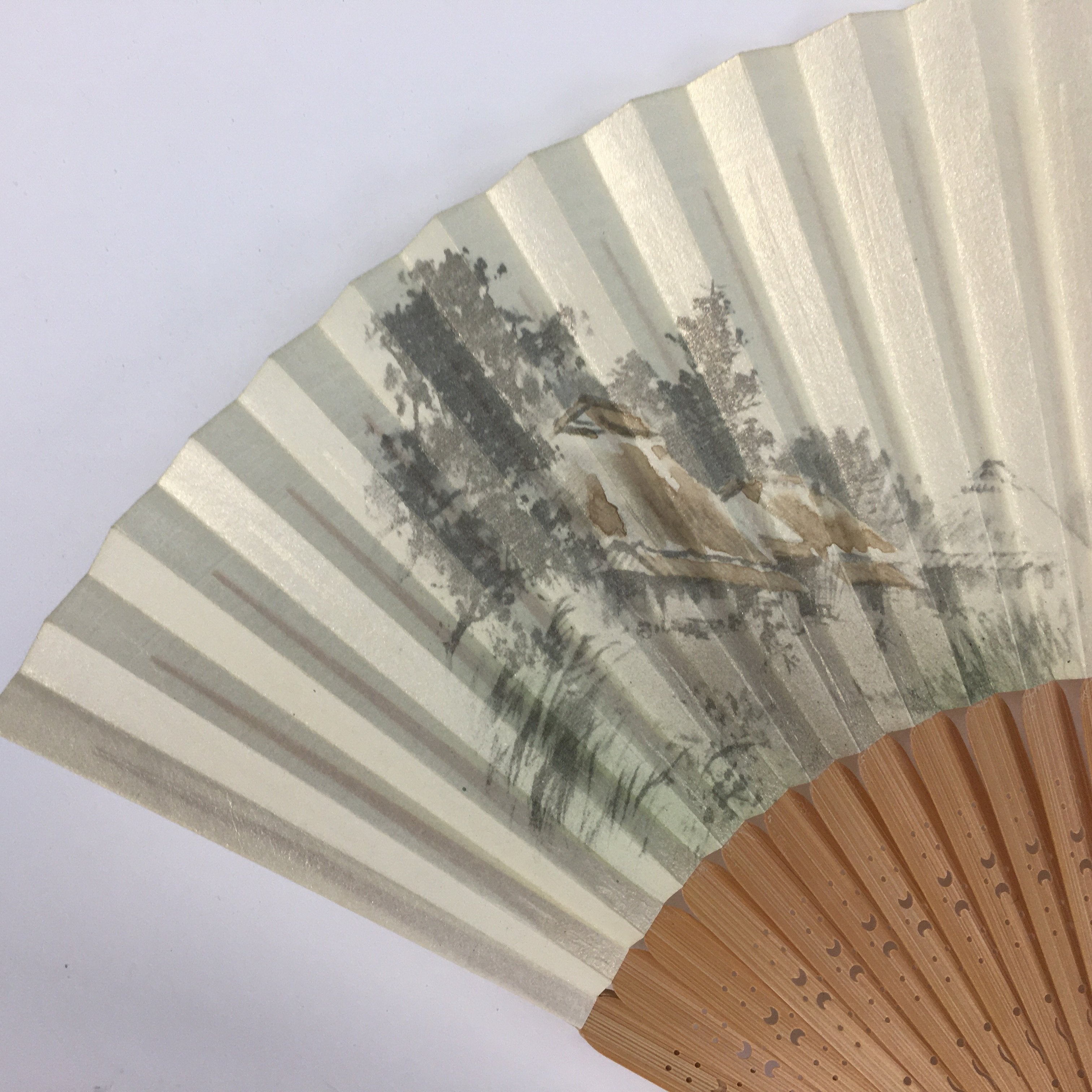 Japanese Folding Fan Vtg Sensu Paper Bamboo Frame Shiny white Country House 4D51