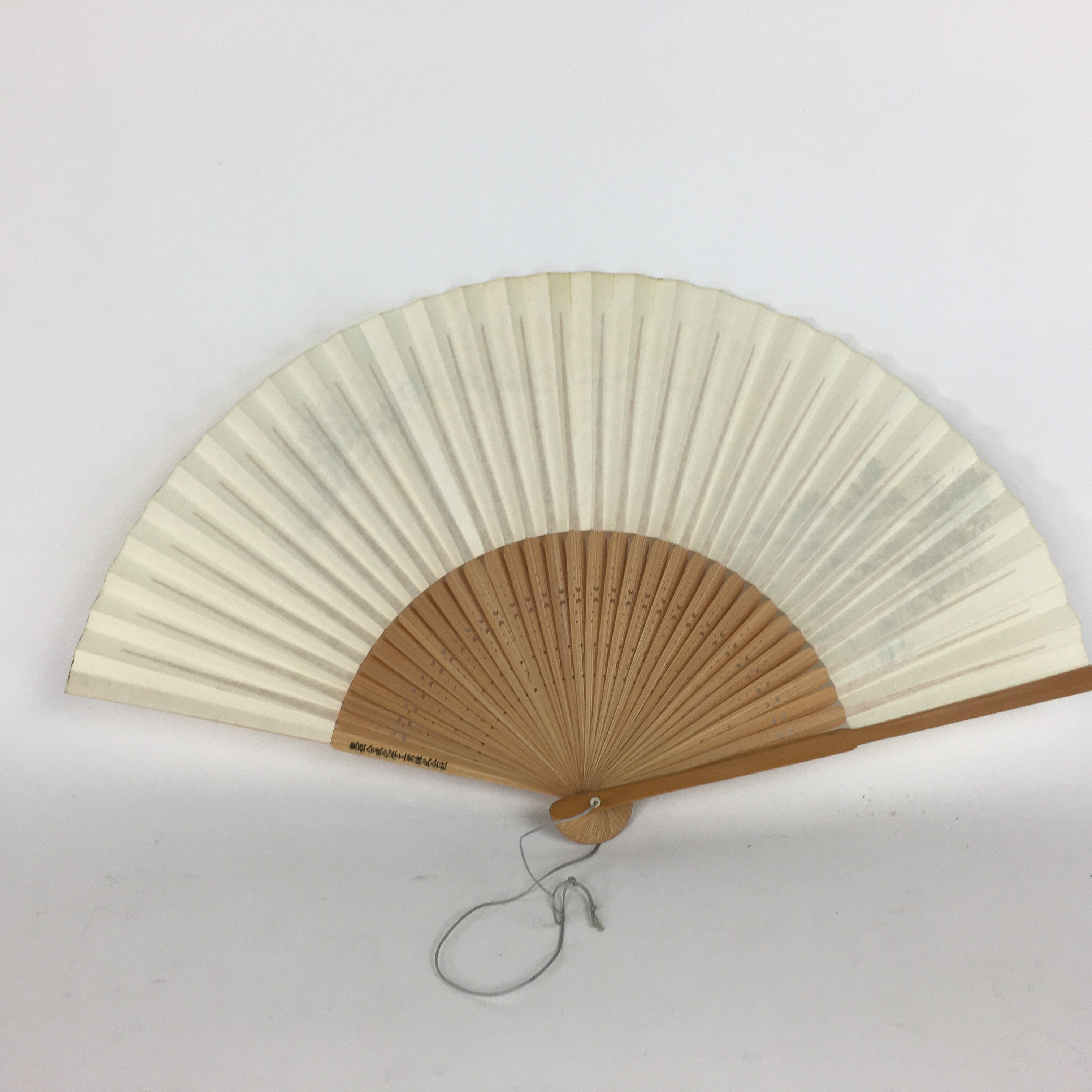 Japanese Folding Fan Vtg Sensu Paper Bamboo Frame Shiny white Country House 4D51