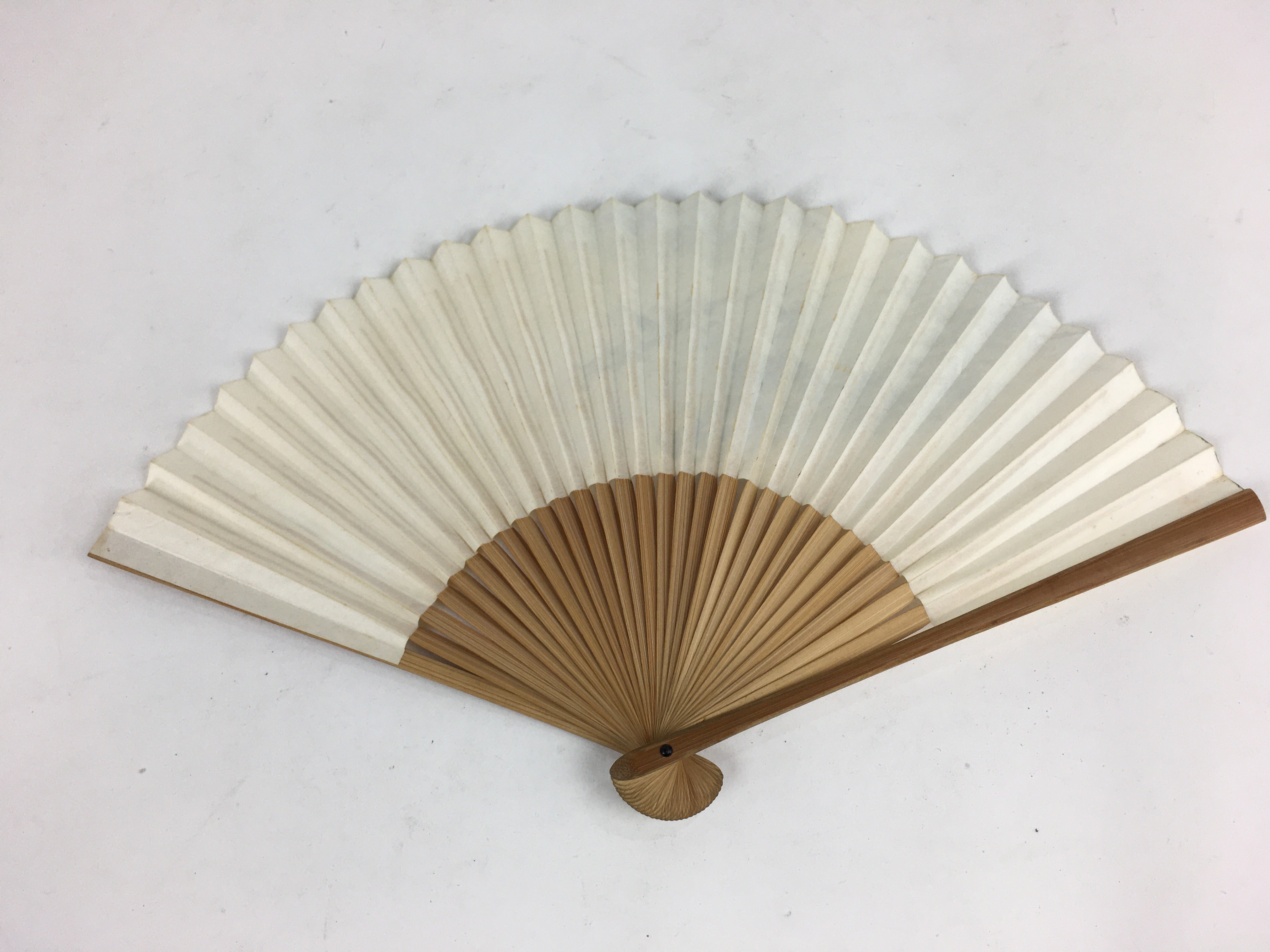 Japanese Folding Fan Vtg Sensu Vtg White Paper Bamboo Frame Angler 4D553