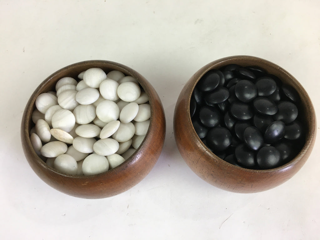 Japanese Go Stone Vtg Goishi Game Piece Set Brown Bowl Black White GO67