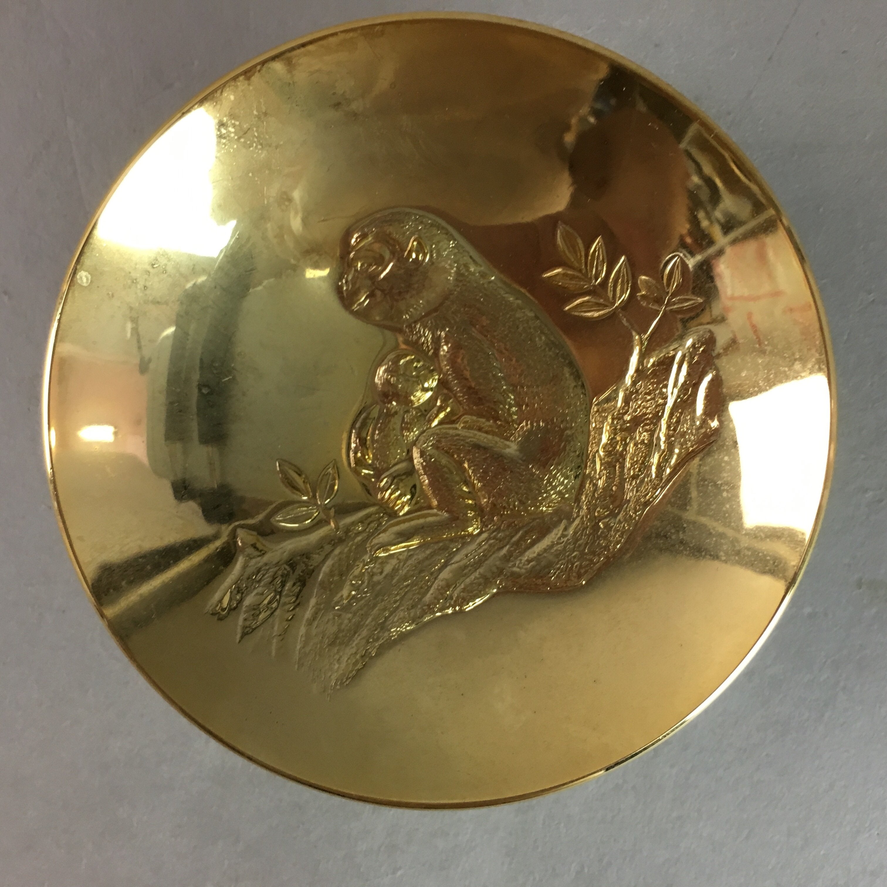 Japanese Gold Plated Sake Drinking Cup Vtg Metal Sakazuki Guinomi Monkey GU597