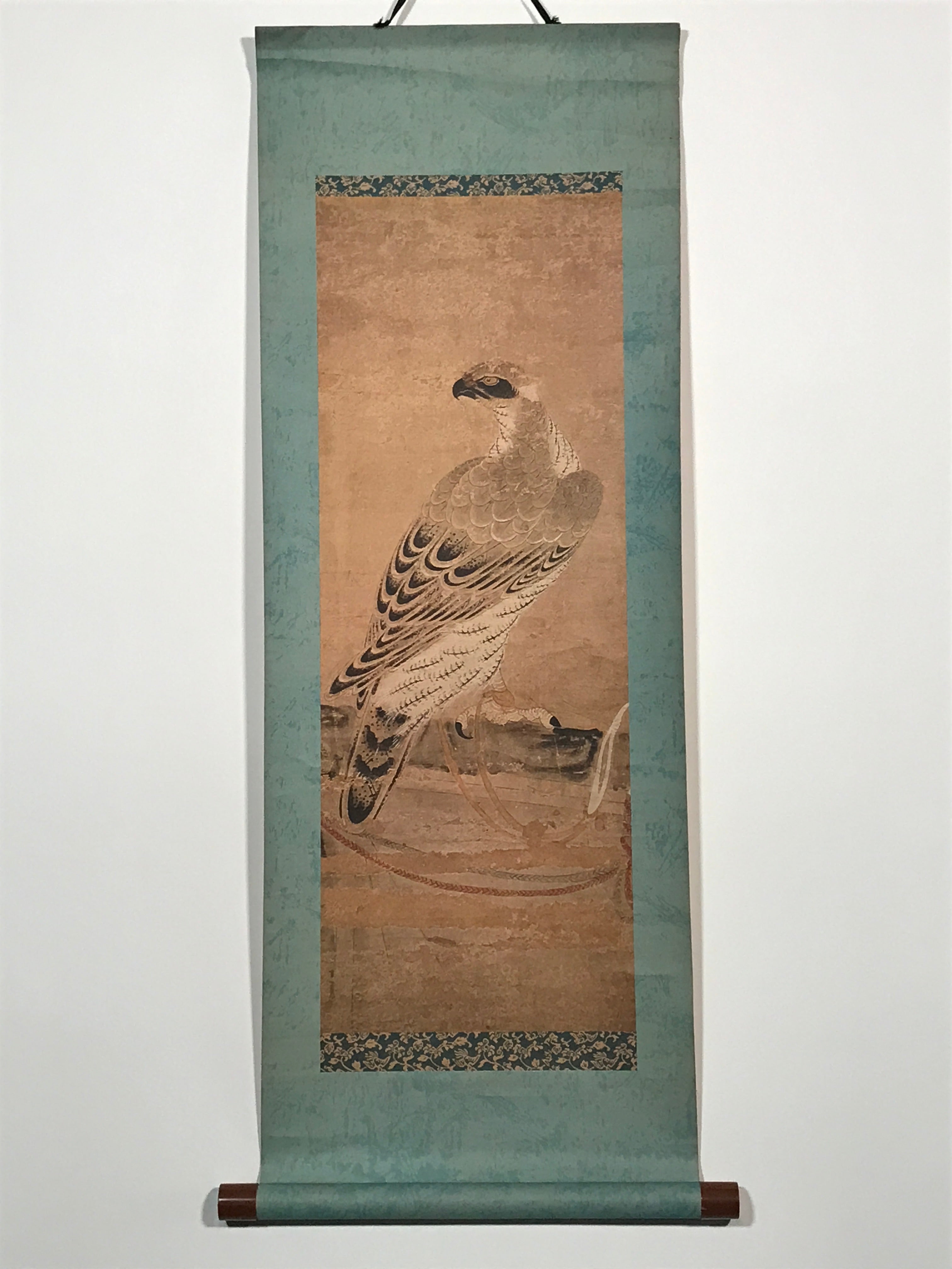 Japanese Hanging Scroll Printed Nihon-ga Hawk Victory Kakejiku Kakemono SC766