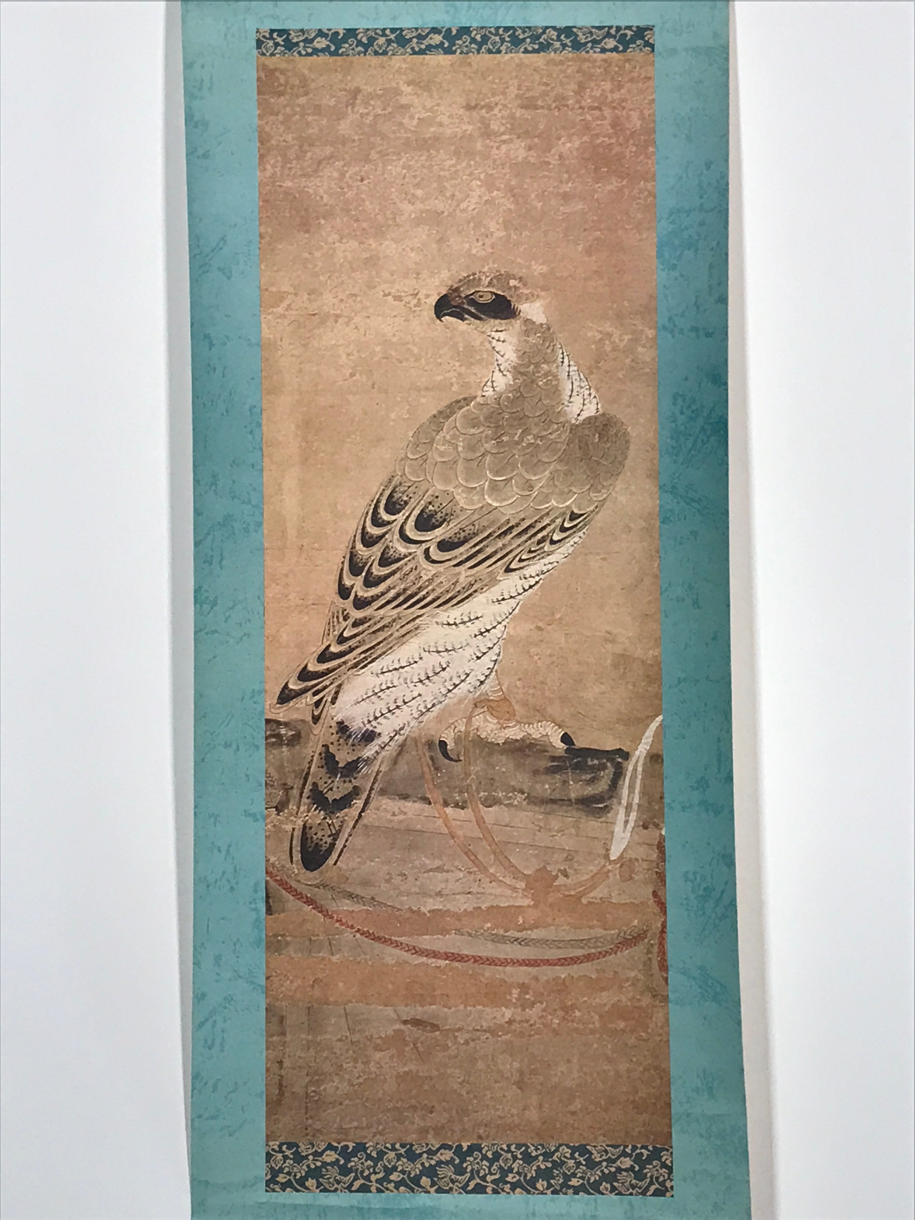 Japanese Hanging Scroll Printed Nihon-ga Hawk Victory Vtg Kakejiku Kakemono SC77