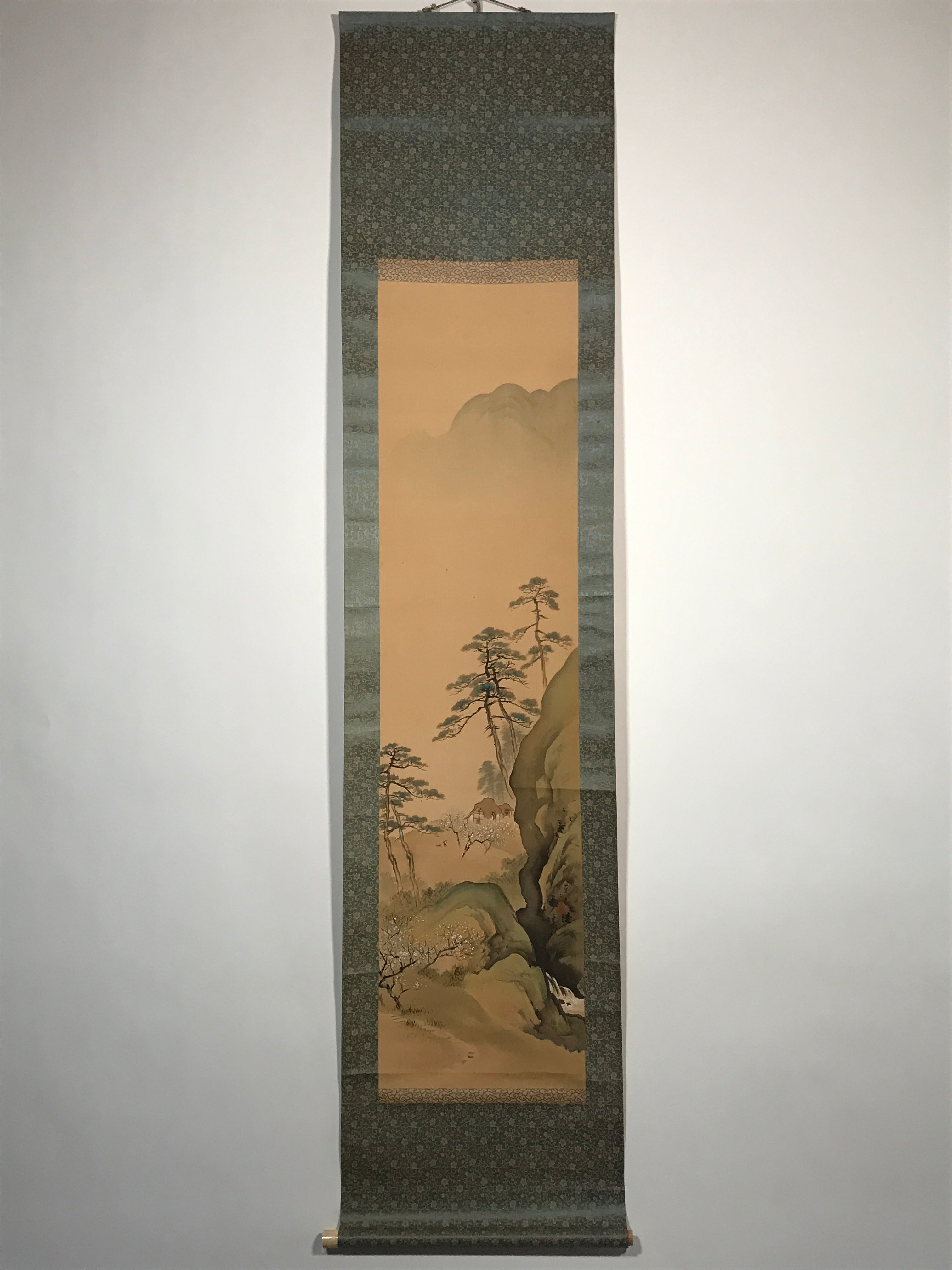 Japanese Hanging Scroll Spring Mountain Village Picture Kakejiku Kakemono SC795