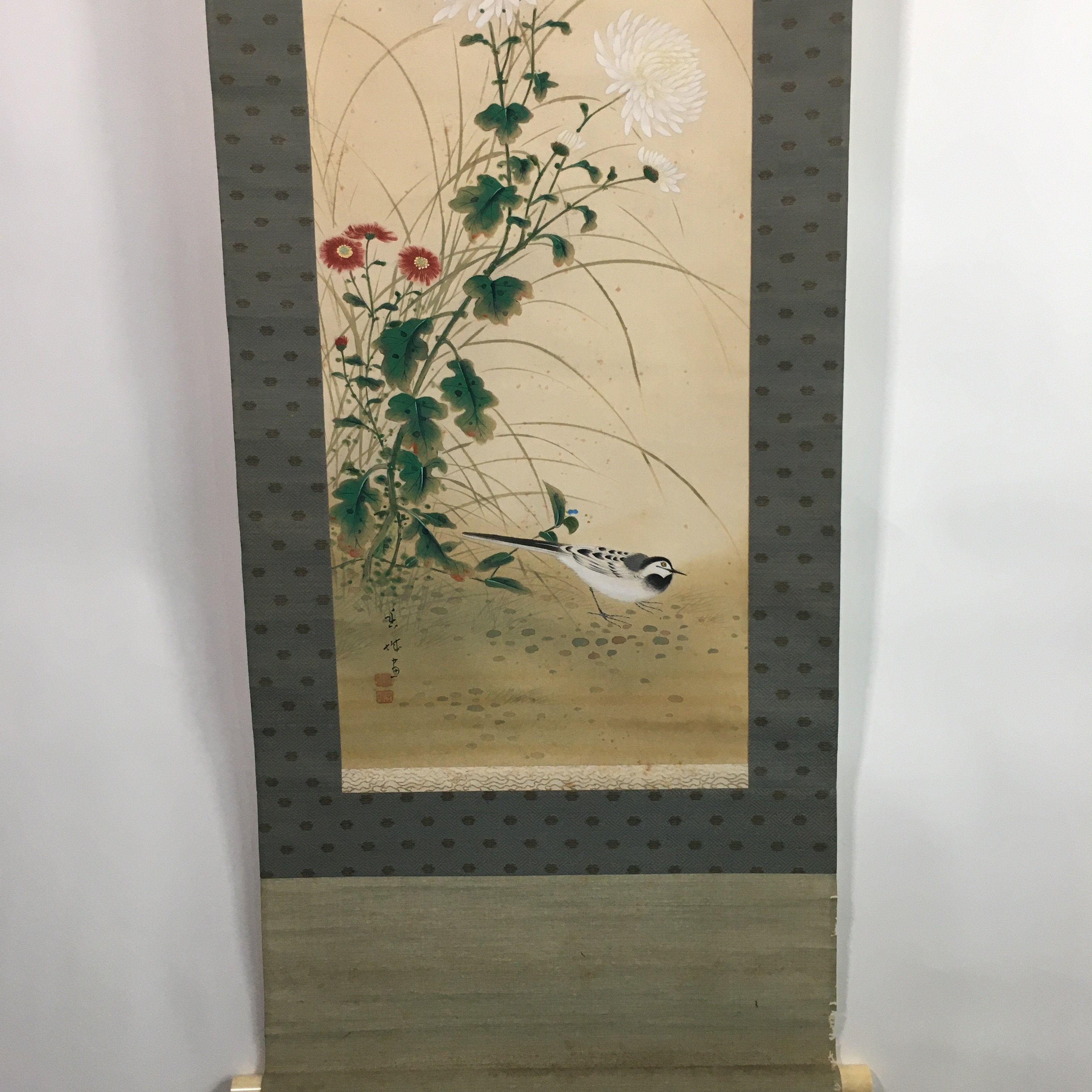 Japanese Hanging Scroll Vtg Kakejiku Kakemono Chrysanthemum Bird SC660