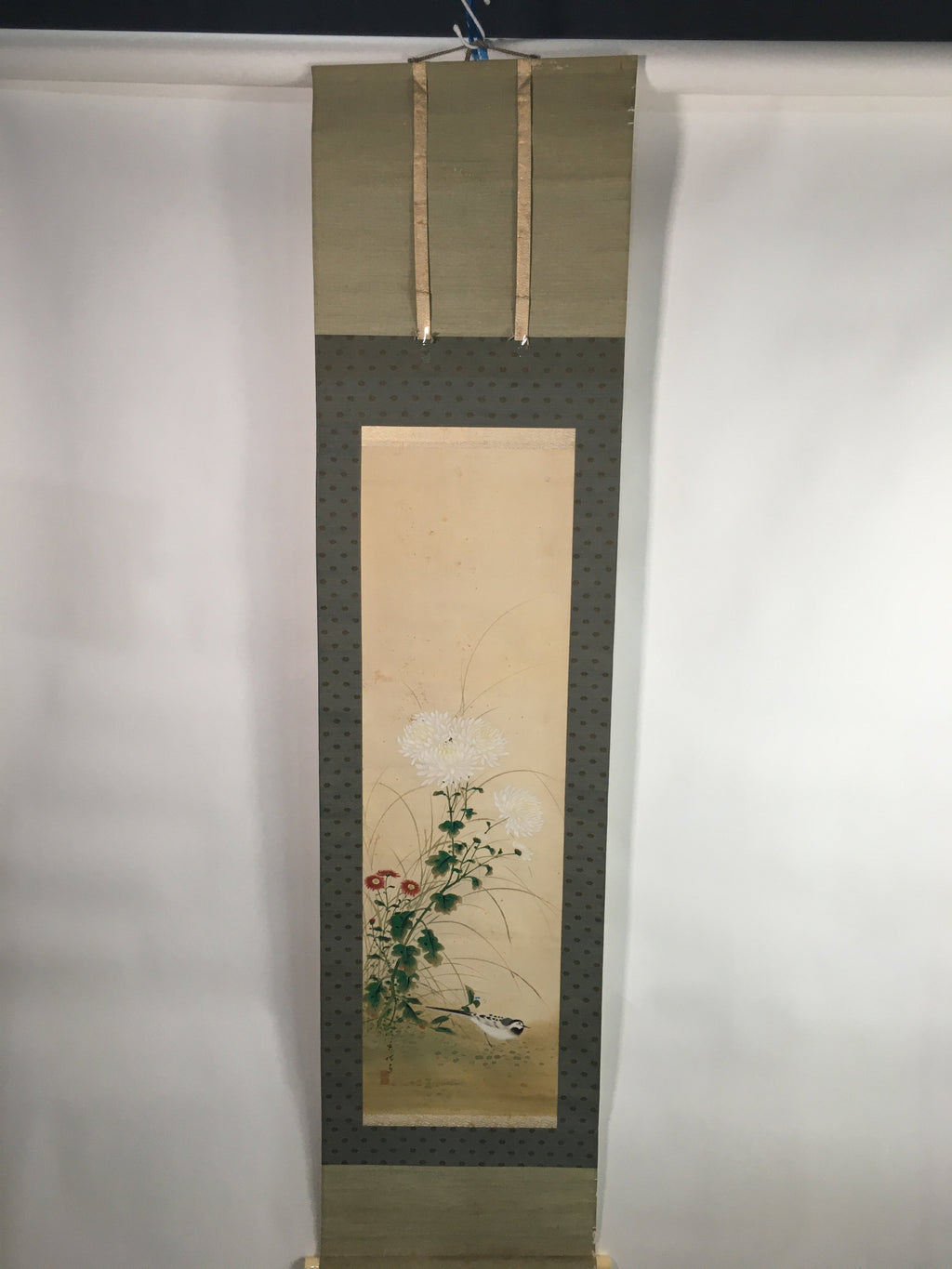 Japanese Hanging Scroll Vtg Kakejiku Kakemono Chrysanthemum Bird SC660