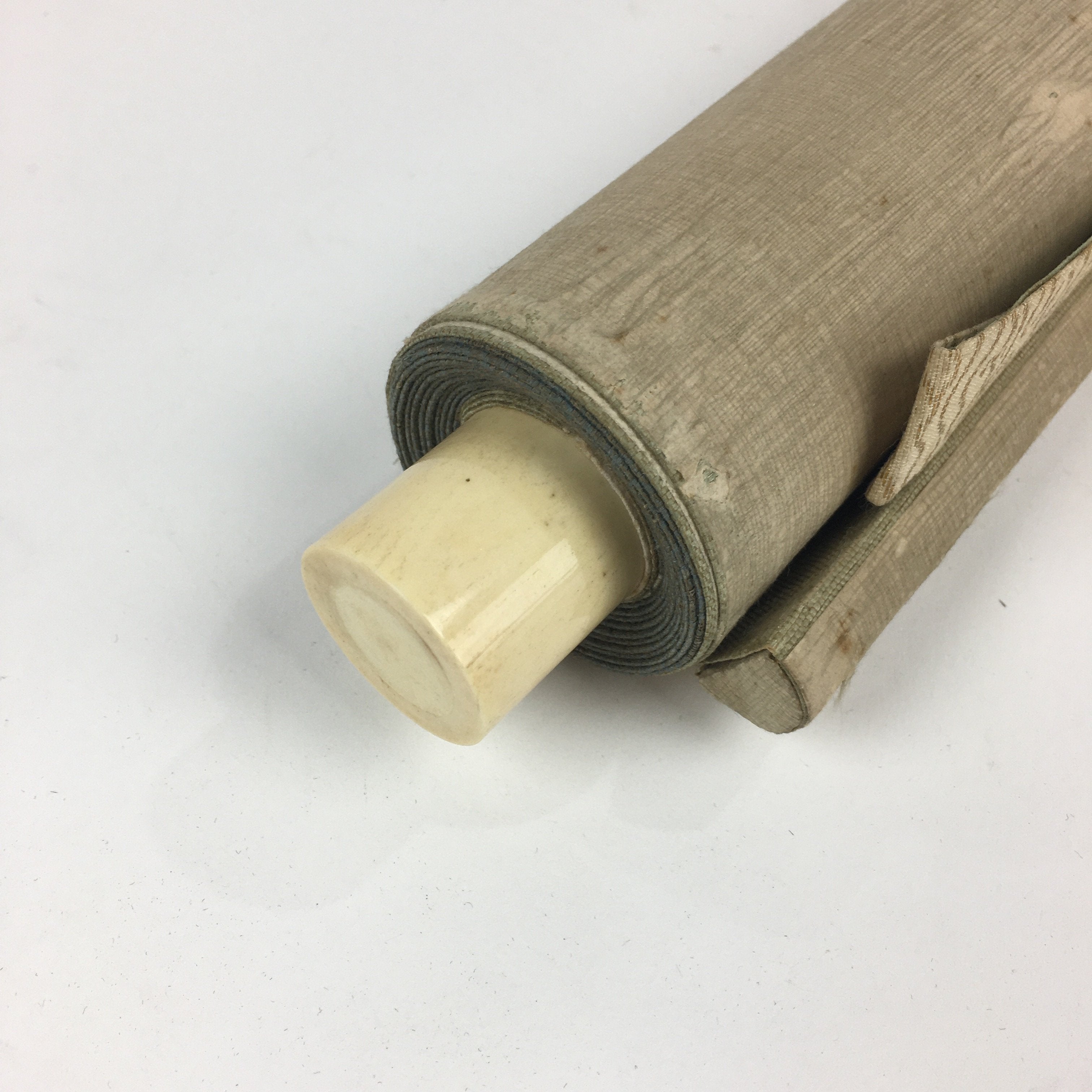 Japanese Hanging Scroll Vtg Kakejiku Kakemono Chrysanthemum Bird SC660
