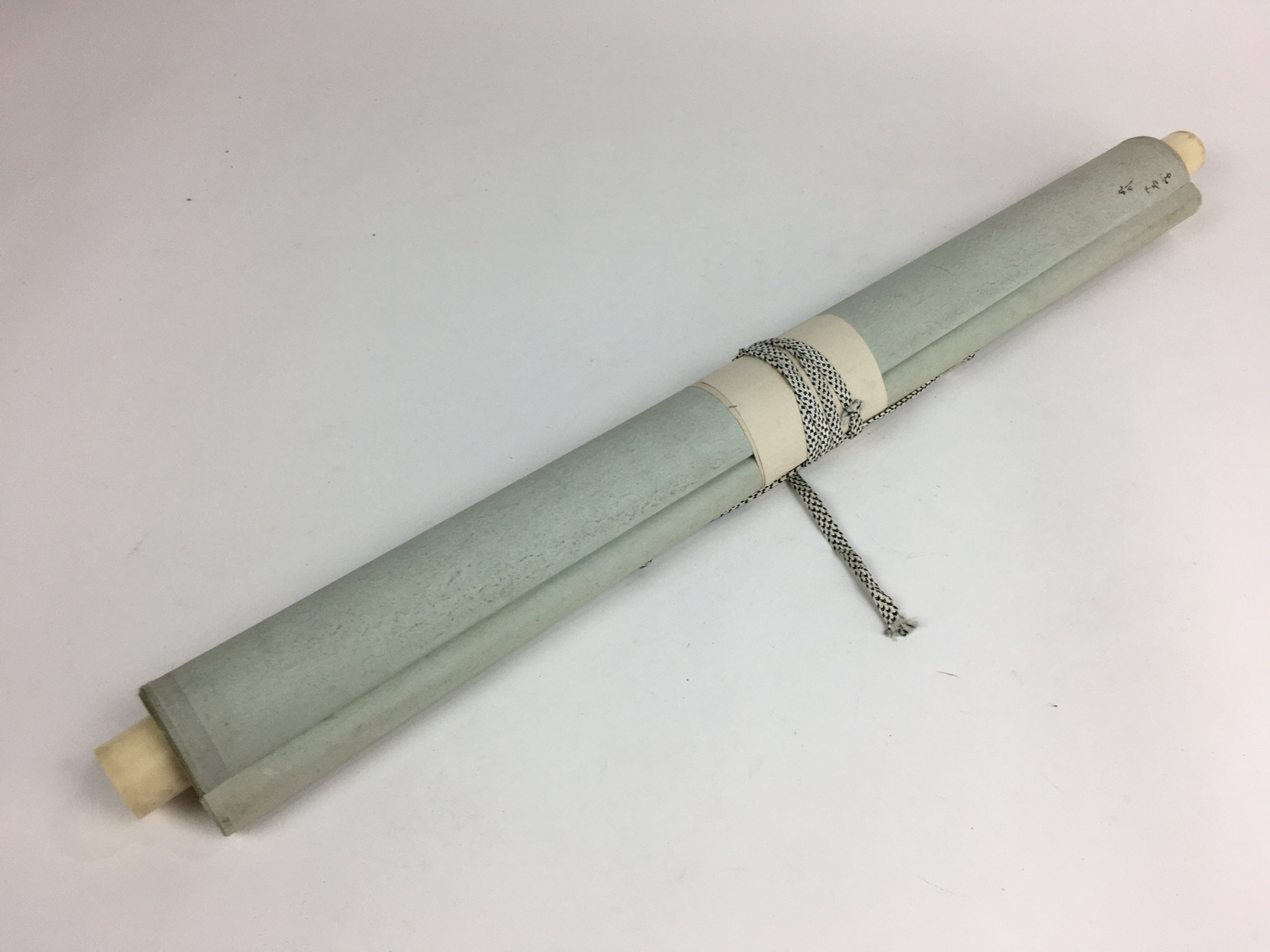 Japanese Hanging Scroll Vtg Kakejiku Kakemono Painting Kanji Washi-Paper SC597