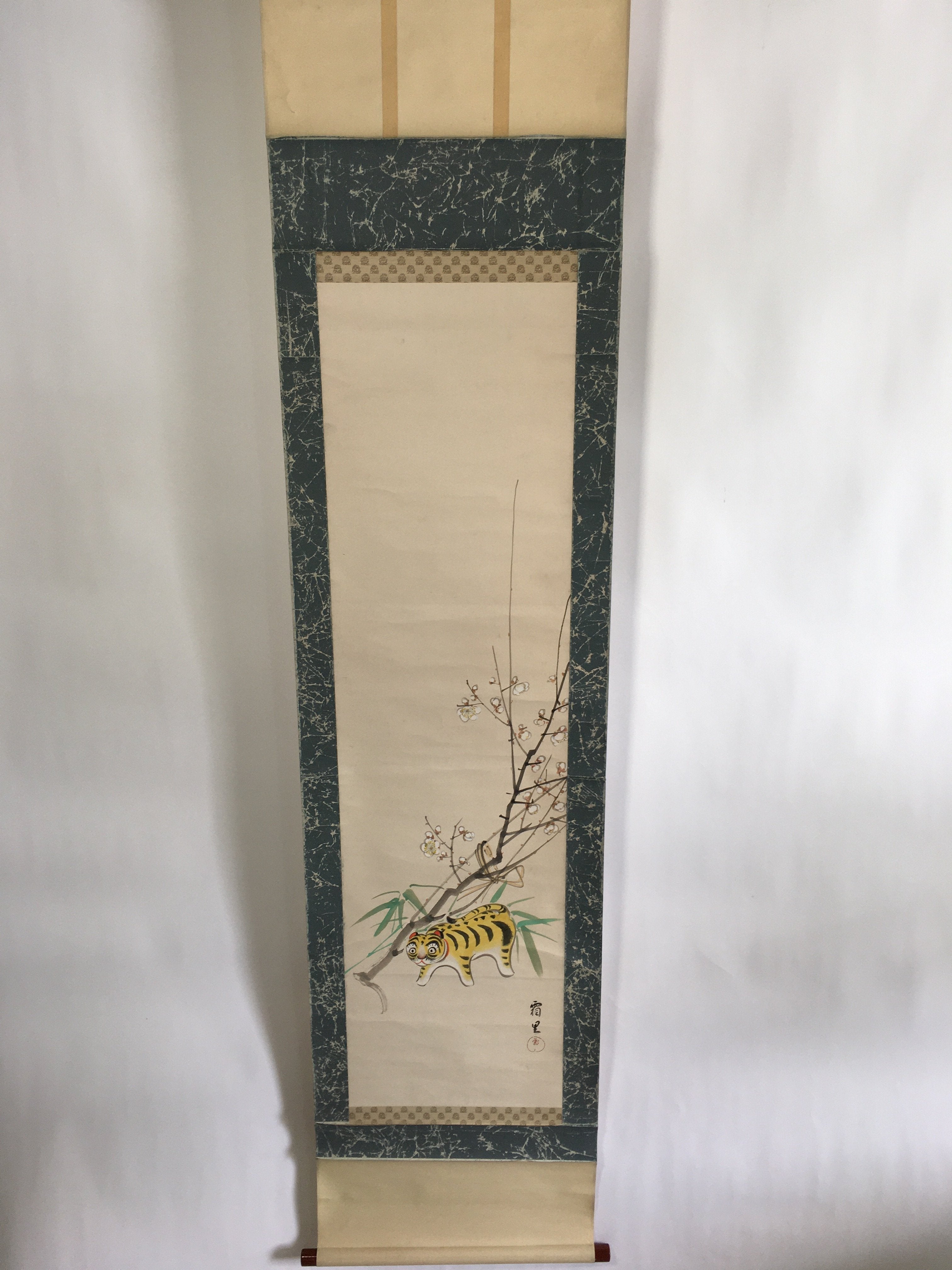 Japanese Hanging Scroll Vtg Kakejiku Kakemono Painting Plum Blossom Tiger SC694