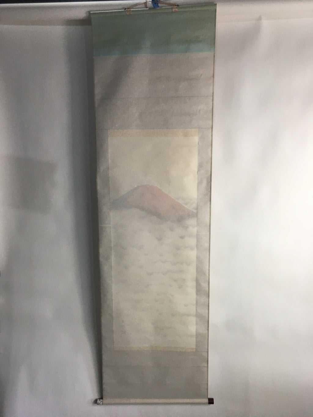 Japanese Hanging Scroll Vtg Kakejiku Kakemono Painting Red Mount Fuji SC653