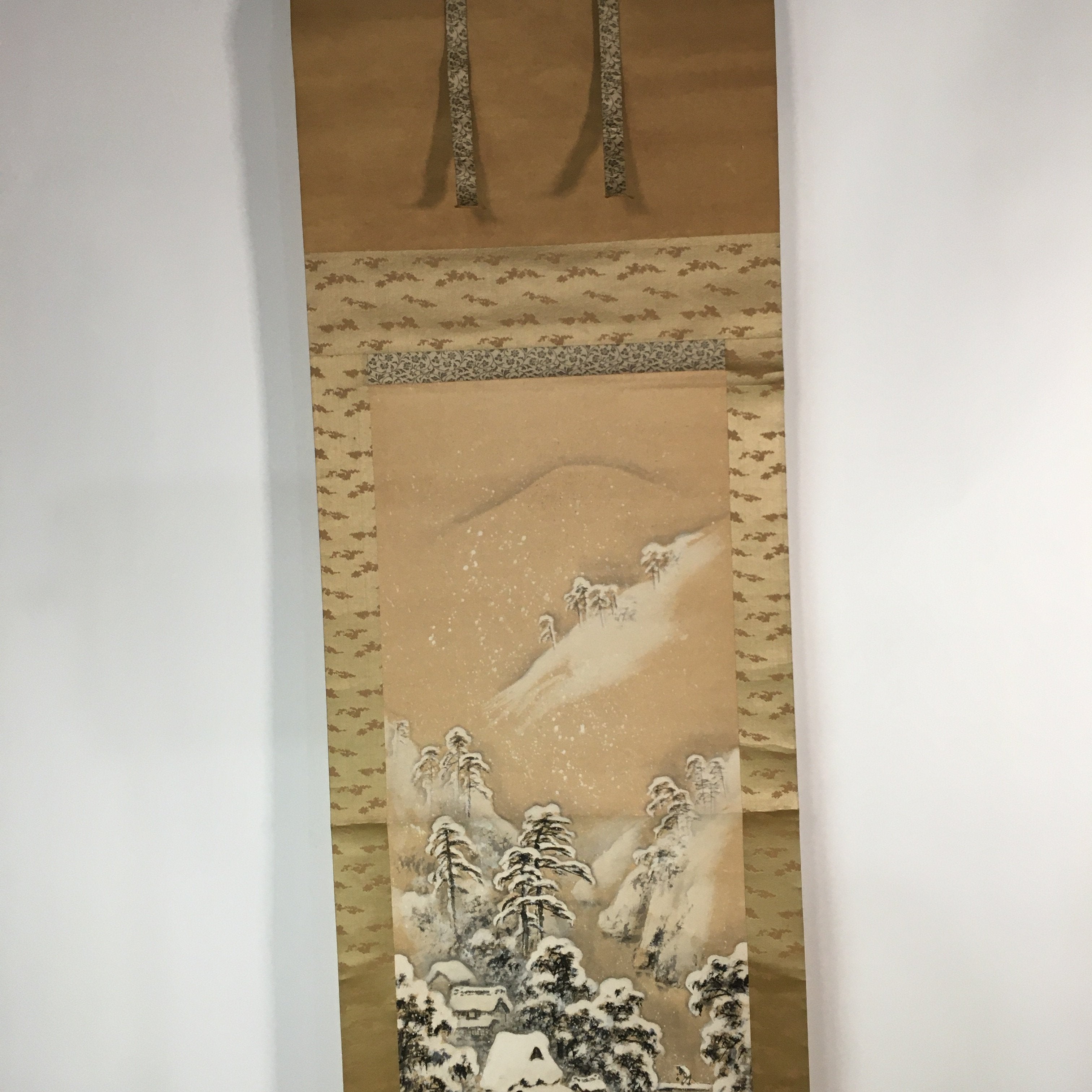 Japanese Hanging Scroll Vtg Kakejiku Kakemono Painting Snow Mountain SC601