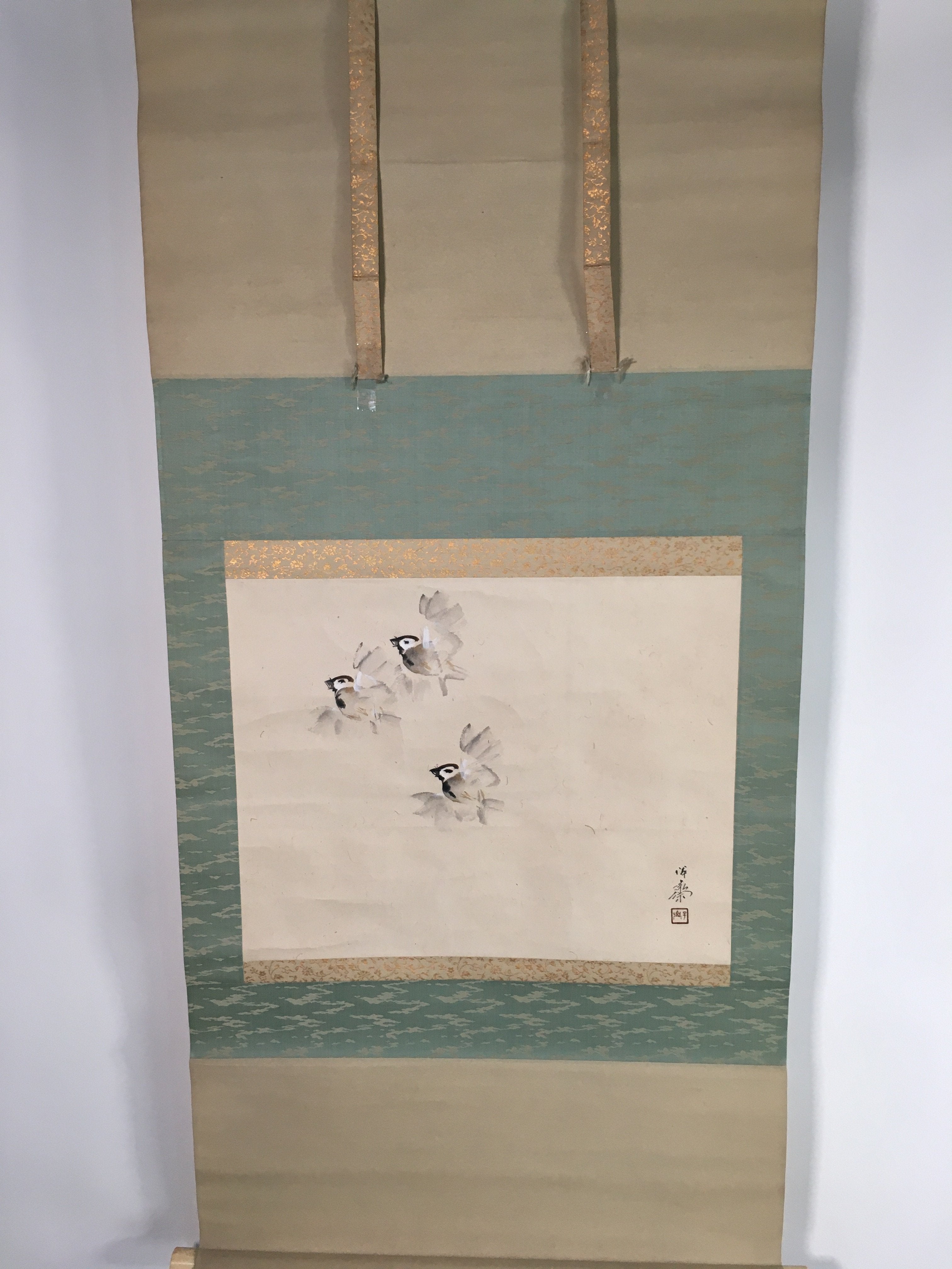 Japanese Hanging Scroll Vtg Kakejiku Kakemono Painting Swallows Fly SC663