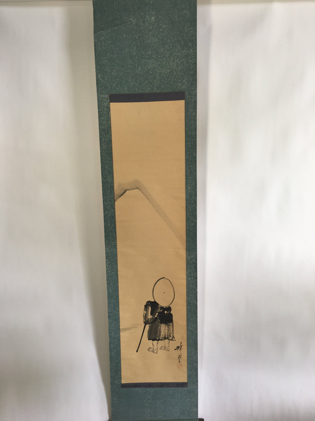 Japanese Hanging Scroll Vtg Kakejiku Kakemono Painting Traveler Mt.Fuji SC684