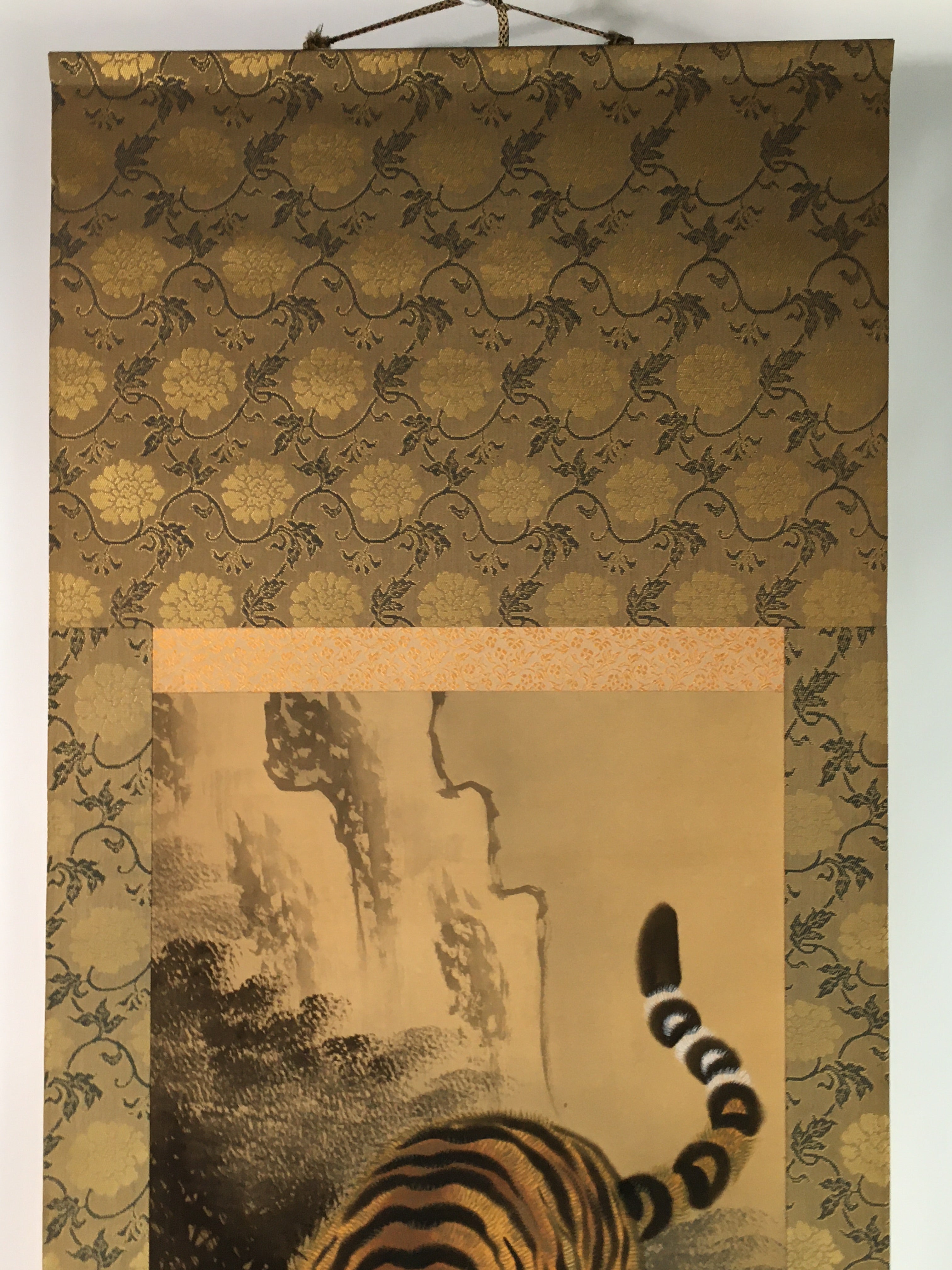 Japanese Hanging Scroll Vtg Kakejiku Kakemono Tiger Painting Zodiac Animal SC728