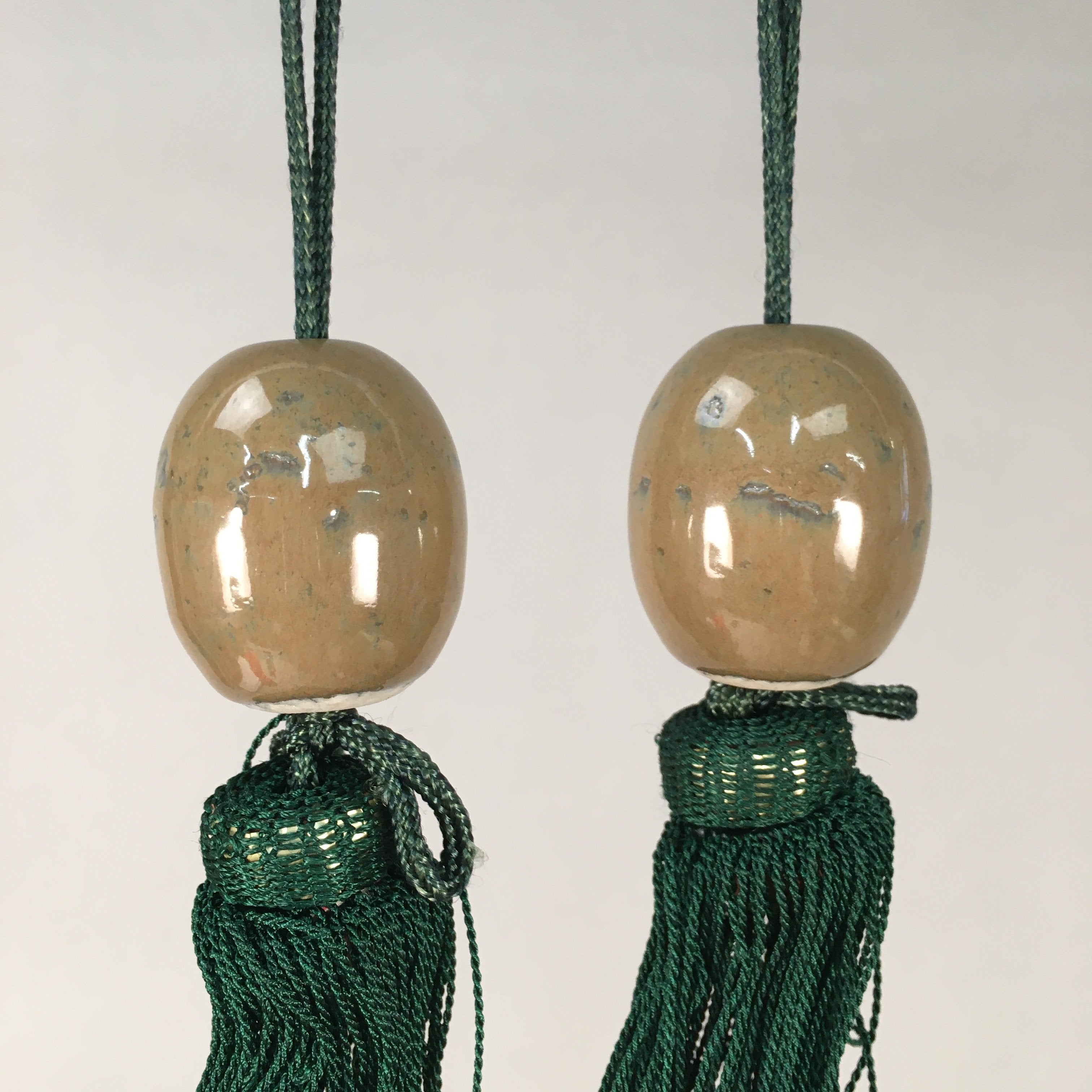 Japanese Hanging Scroll Weights Vtg Fuchin Porcelain Green Tassel FC255