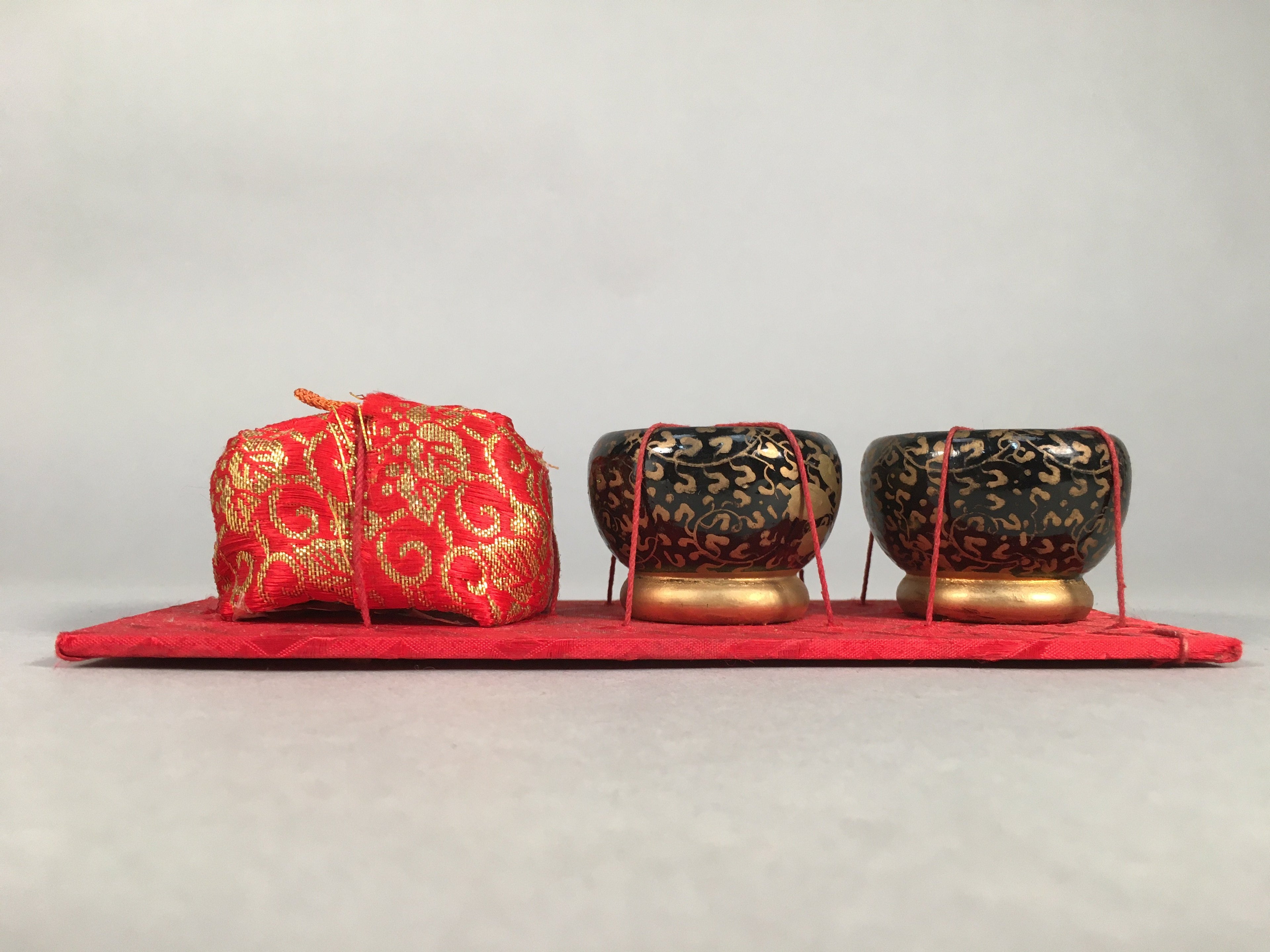 Japanese Hina Doll Miniature Furniture Vtg Fire Pit Clothes Bag Hibachi ID287