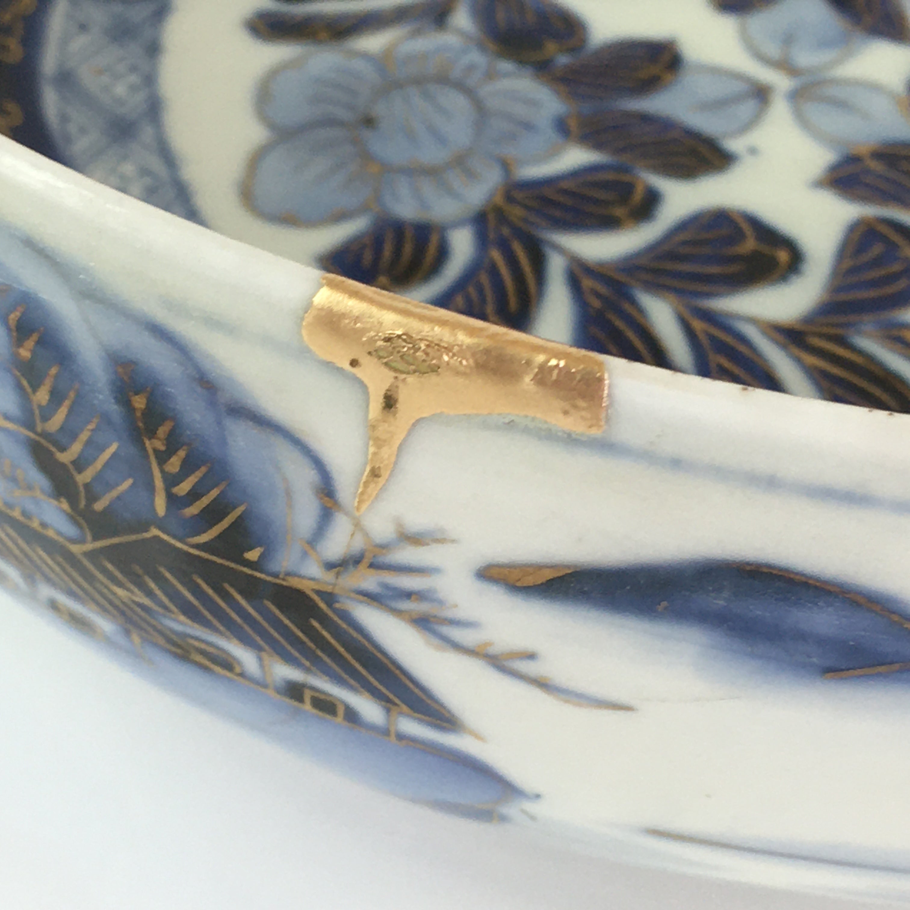 Japanese Kintsugi Porcelain Arita Ware Snack Bowl Kashiki Vtg Floral Blue PY169