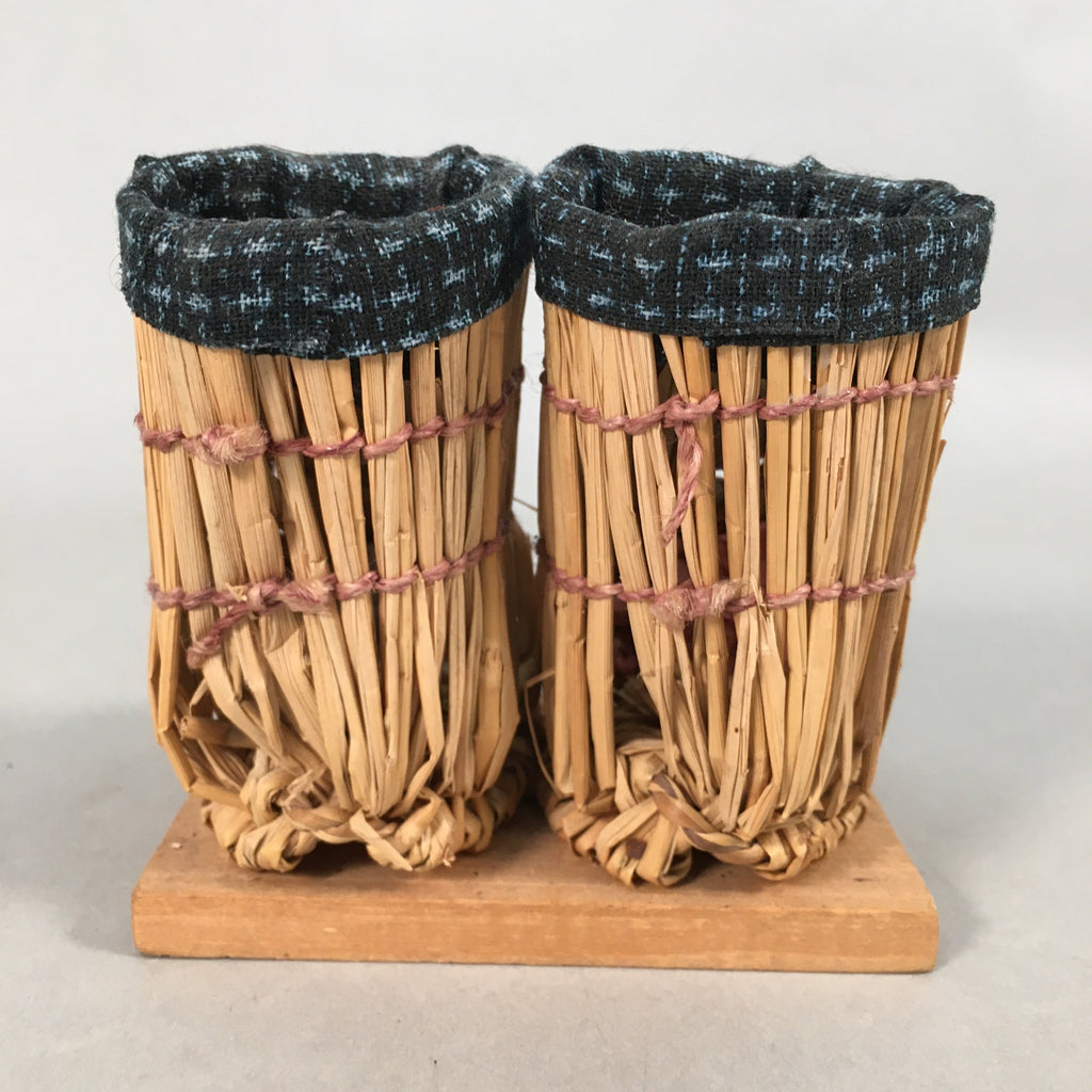 Japanese Kokeshi Doll Vtg Handmade Straw Boots Wara Nagagutsu Red Ribbon KF508