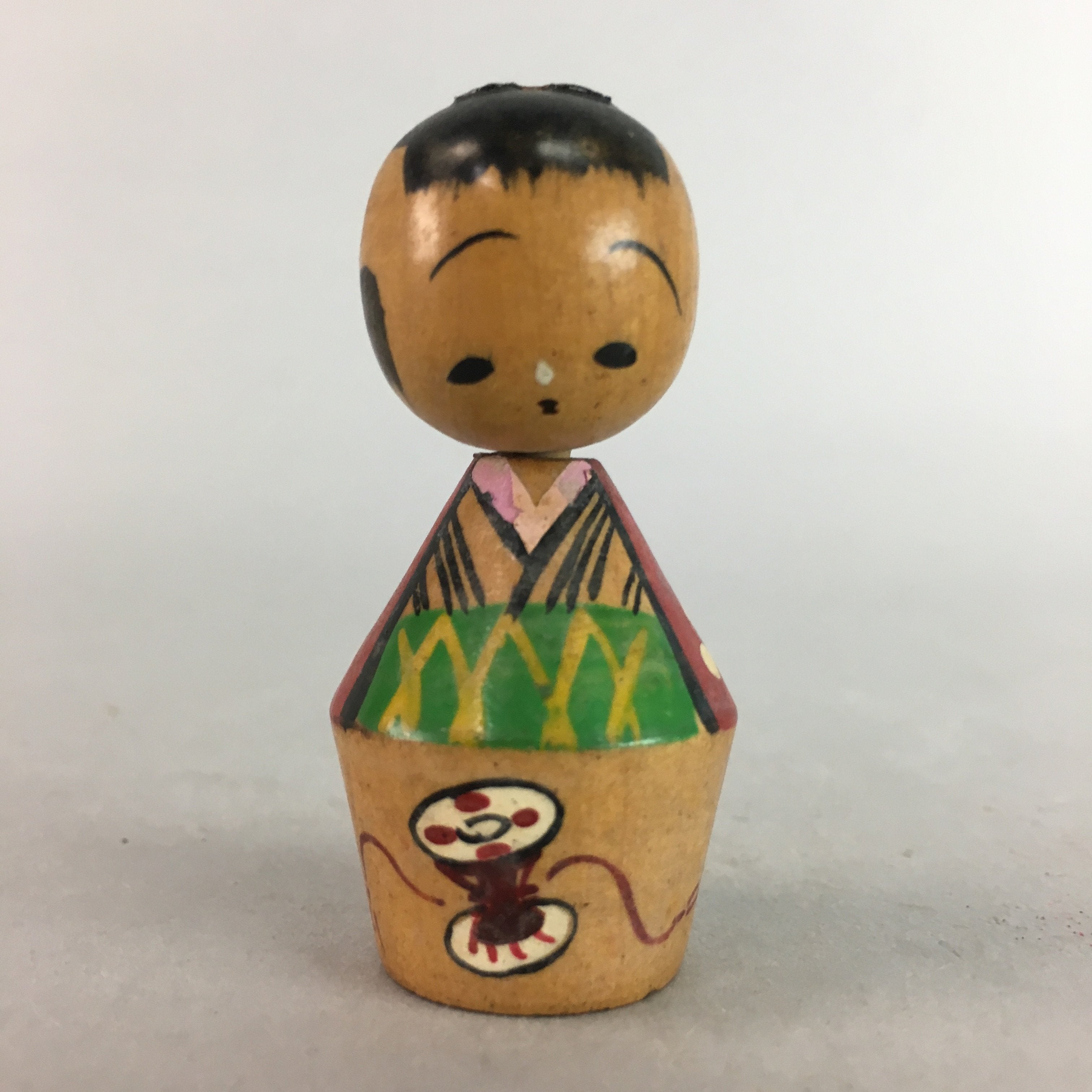 Japanese Kokeshi Doll Vtg Wood Carving Figurine Kimono Girl Drum KF152