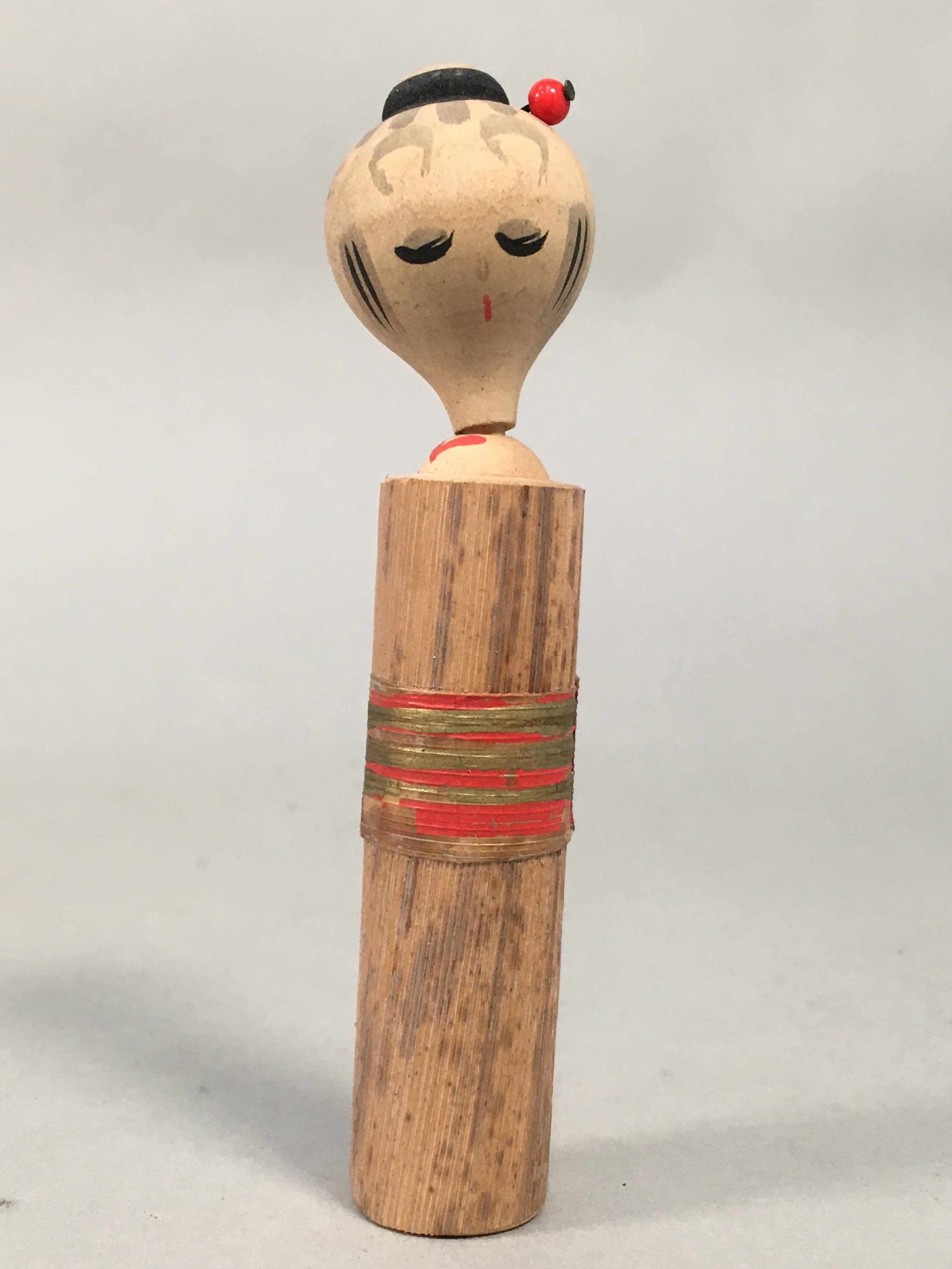 Japanese Kokeshi Doll Vtg Wooden Figurine Wobbly Head Girl Bamboo Peel KF463