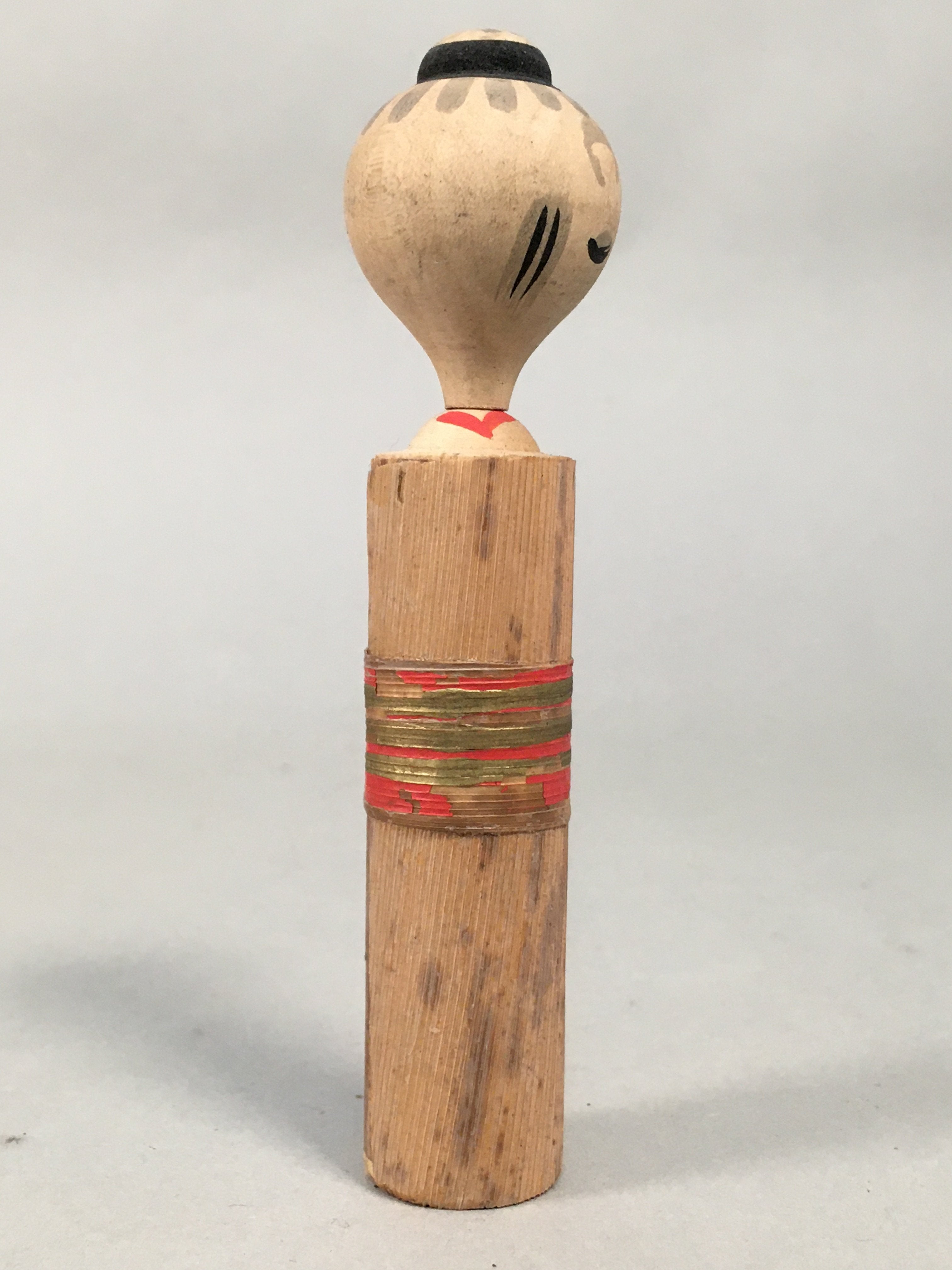 Japanese Kokeshi Doll Vtg Wooden Figurine Wobbly Head Girl Bamboo Peel KF463