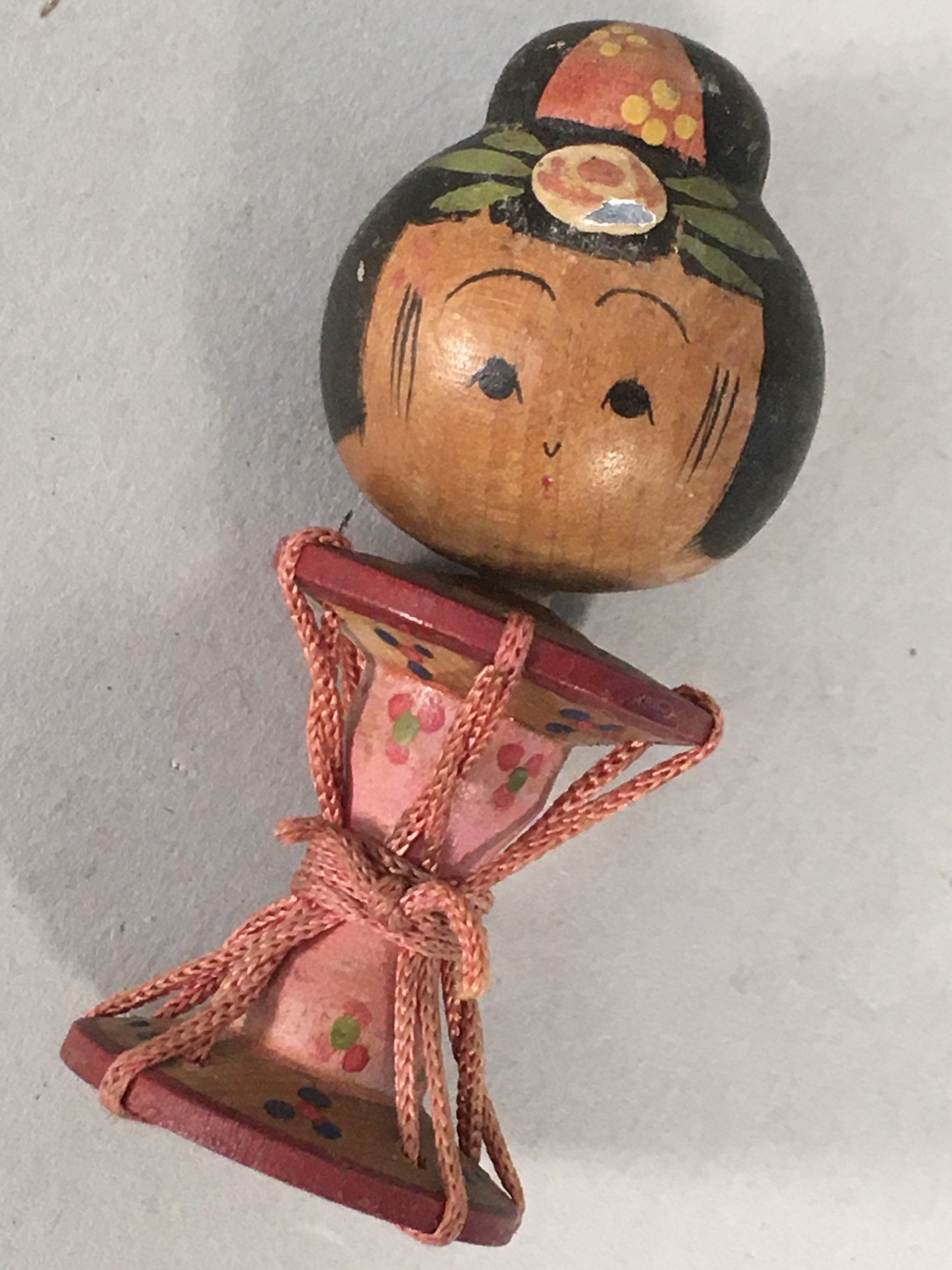 Japanese Kokeshi Doll Vtg Wooden Figurine Wobbly Head Girl Drum Taiko KF473