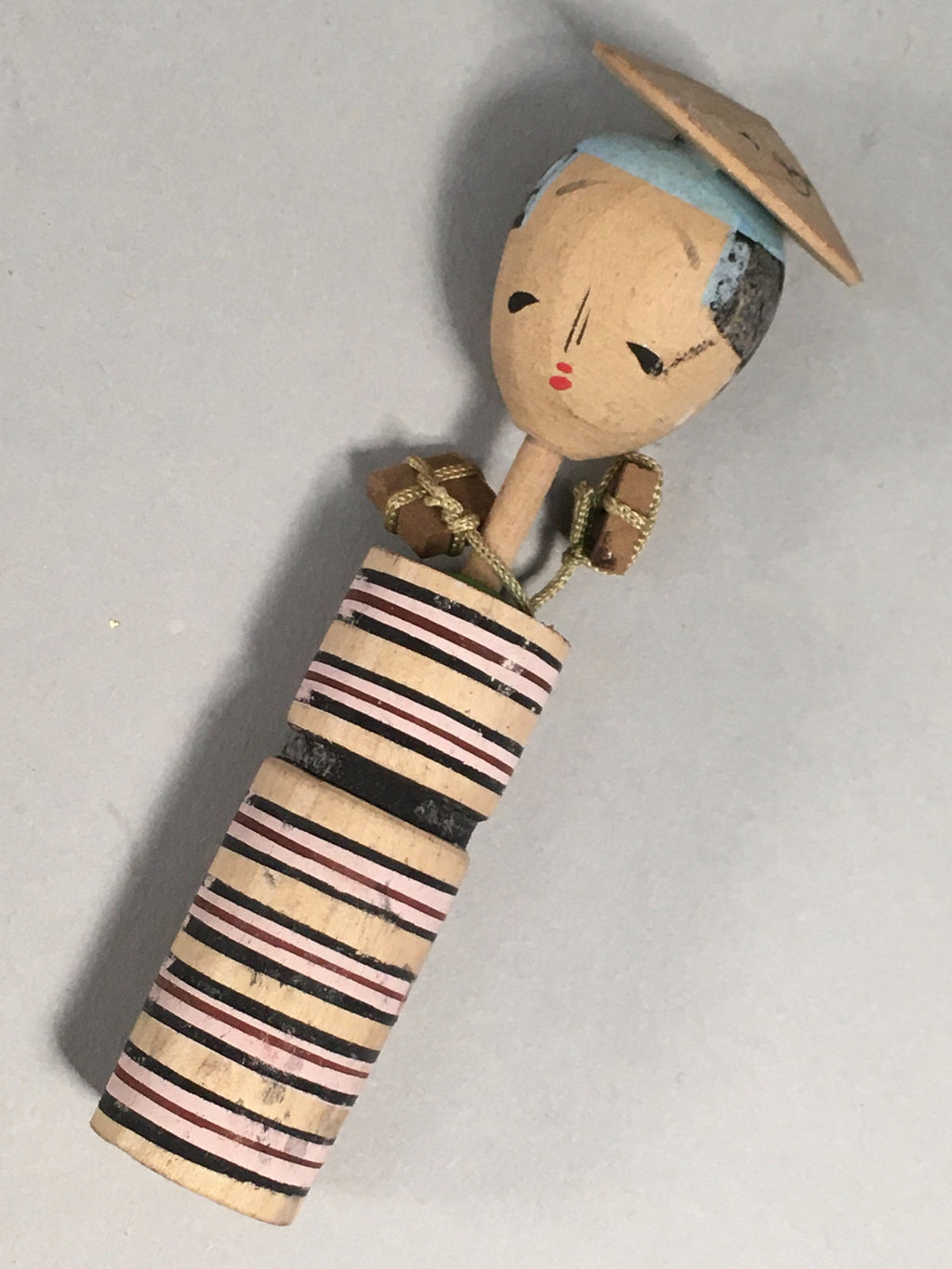 Japanese Kokeshi Doll Vtg Wooden Figurine Wobbly Head Shade Man Kimono KF464