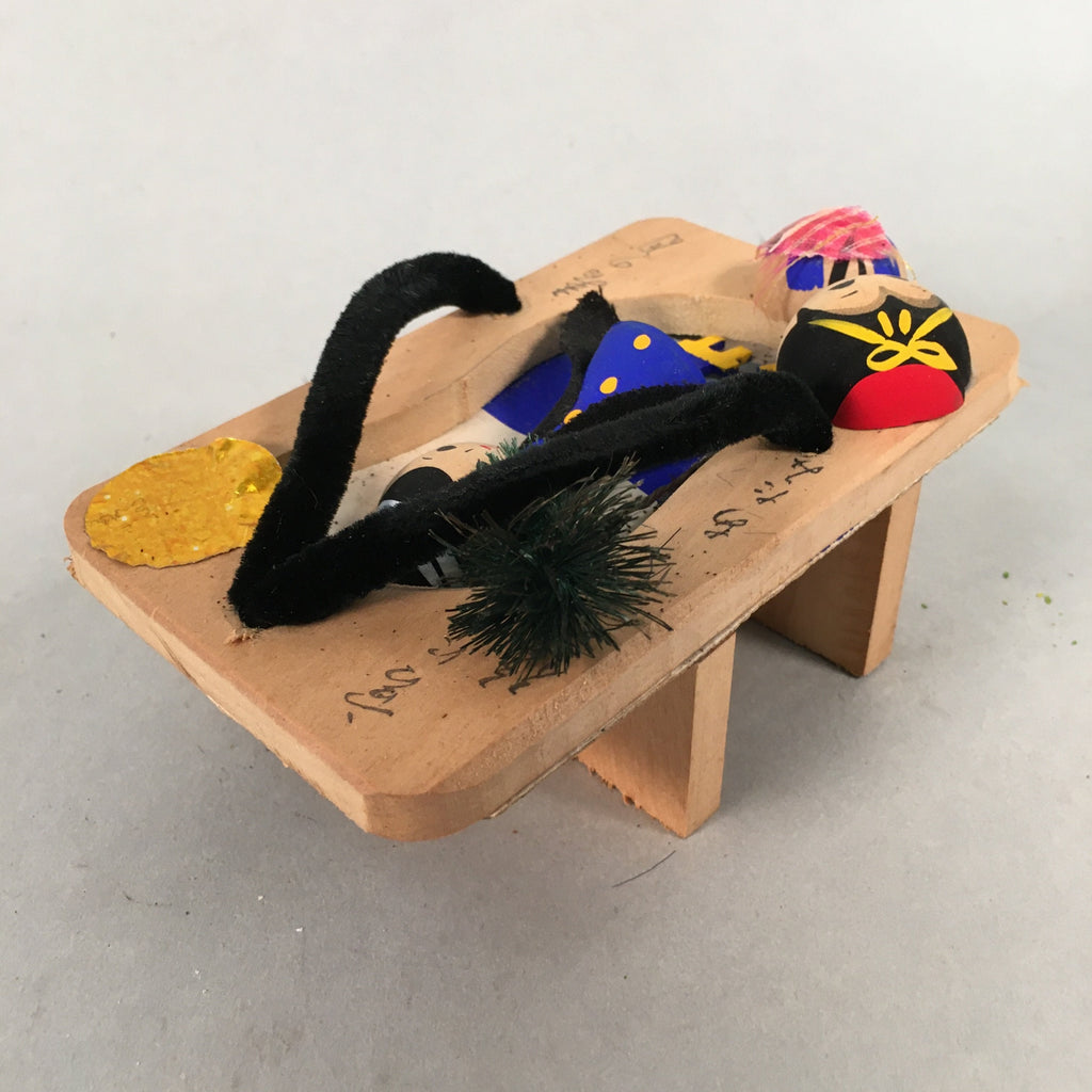 Japanese Kokeshi Doll Wooden Figurine Vtg Geta Zouri Kokeshi KF542