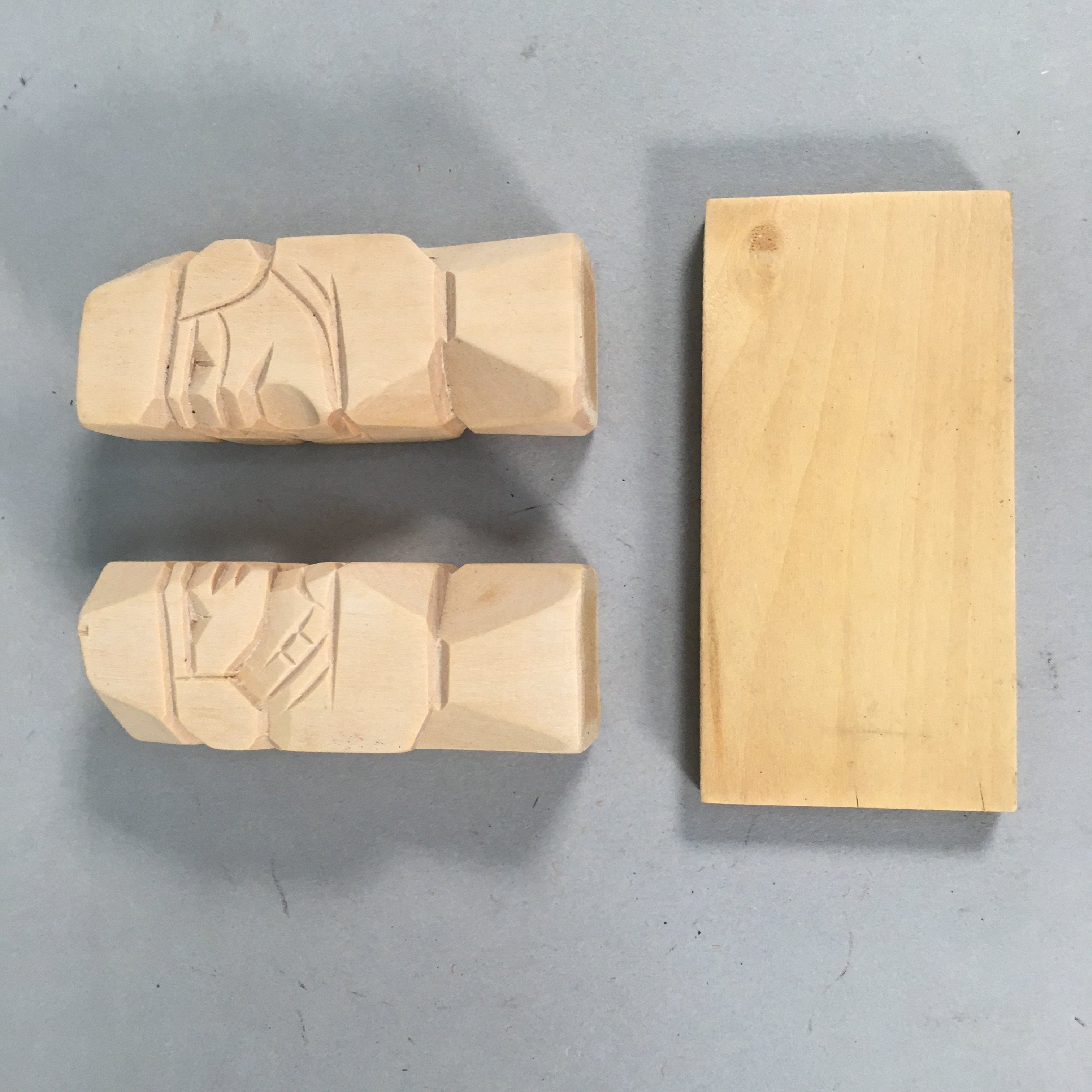 Japanese Kokeshi Wooden Doll 2pc Vtg Figurine Ainu Carving Set KF548