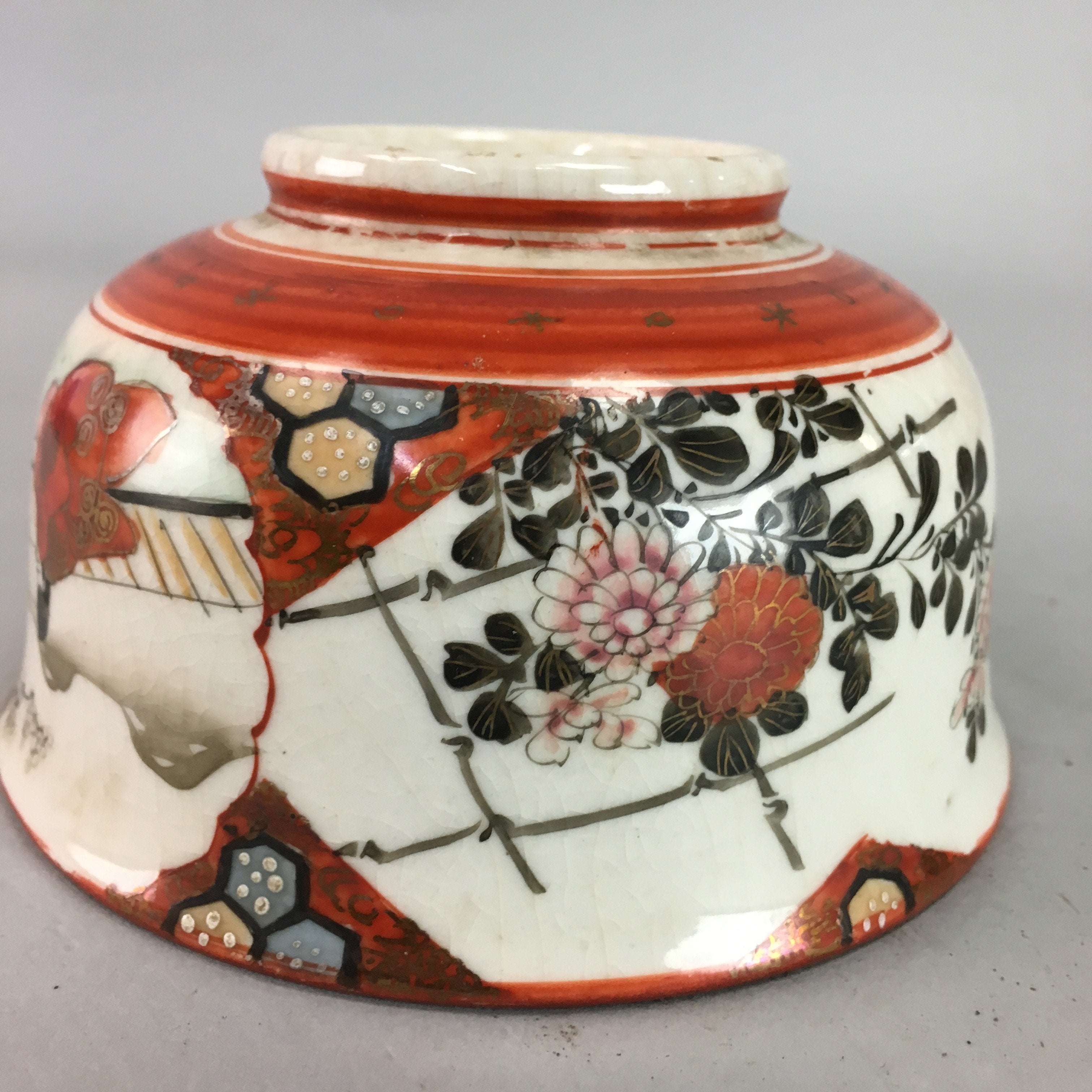 Japanese Kutani Lidded Rice Bowl Vtg Porcelain Floral Kimono Scenery C1930 PT723